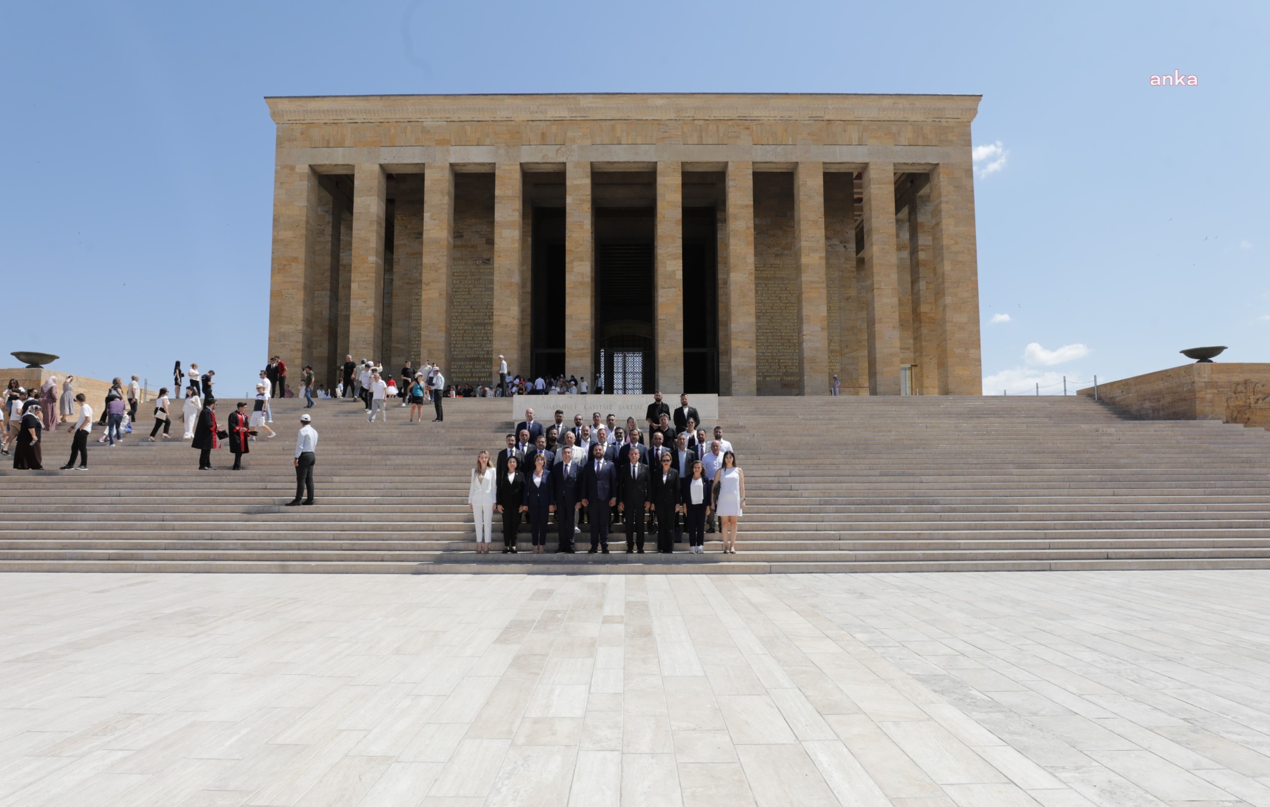 Narlıdere Belediye Başkanı Uzun, Anıtkabir'i ziyaret etti