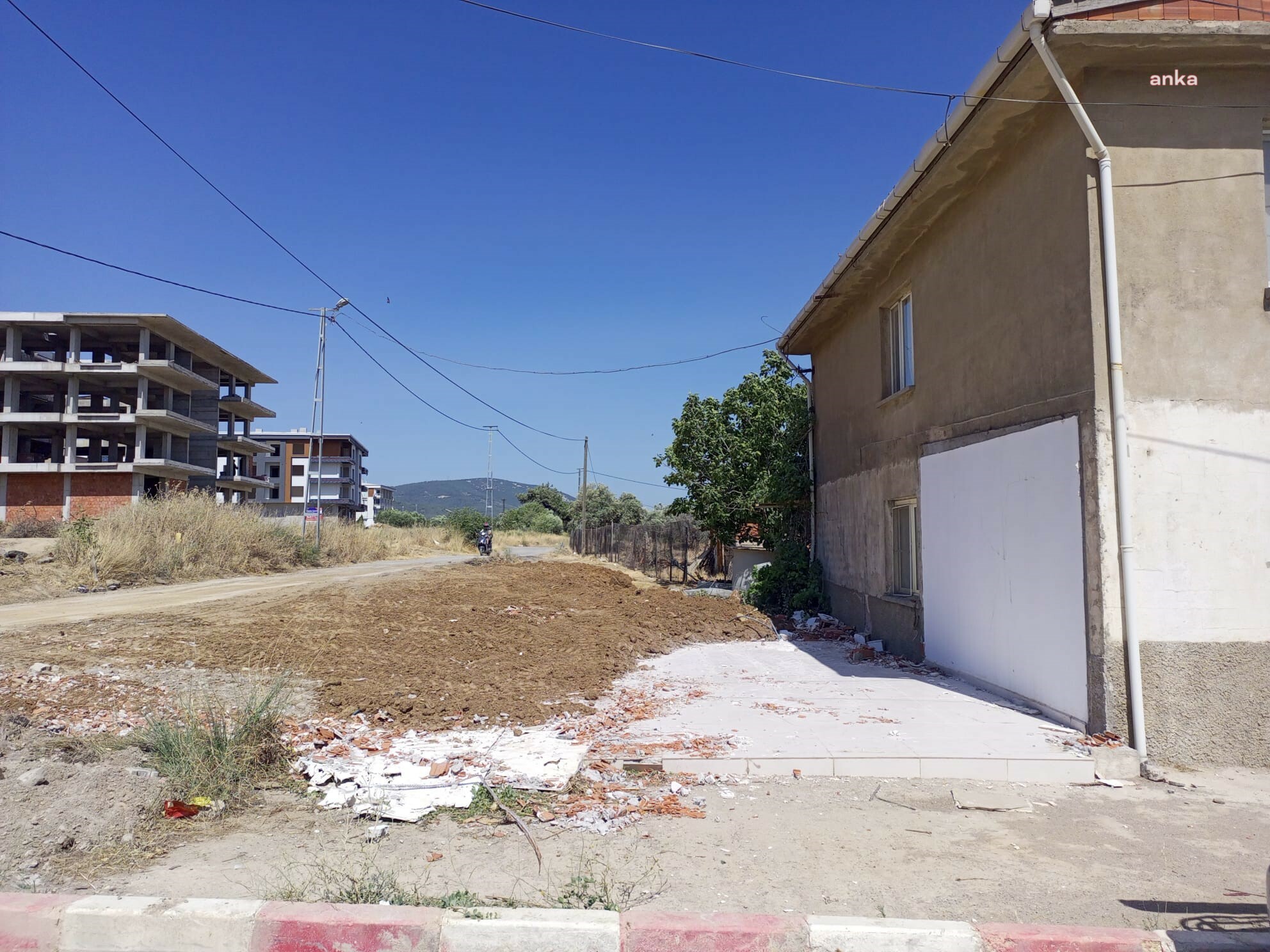Kemalpaşa'da 2. Çevre Yolu çalışmaları devam ediyor