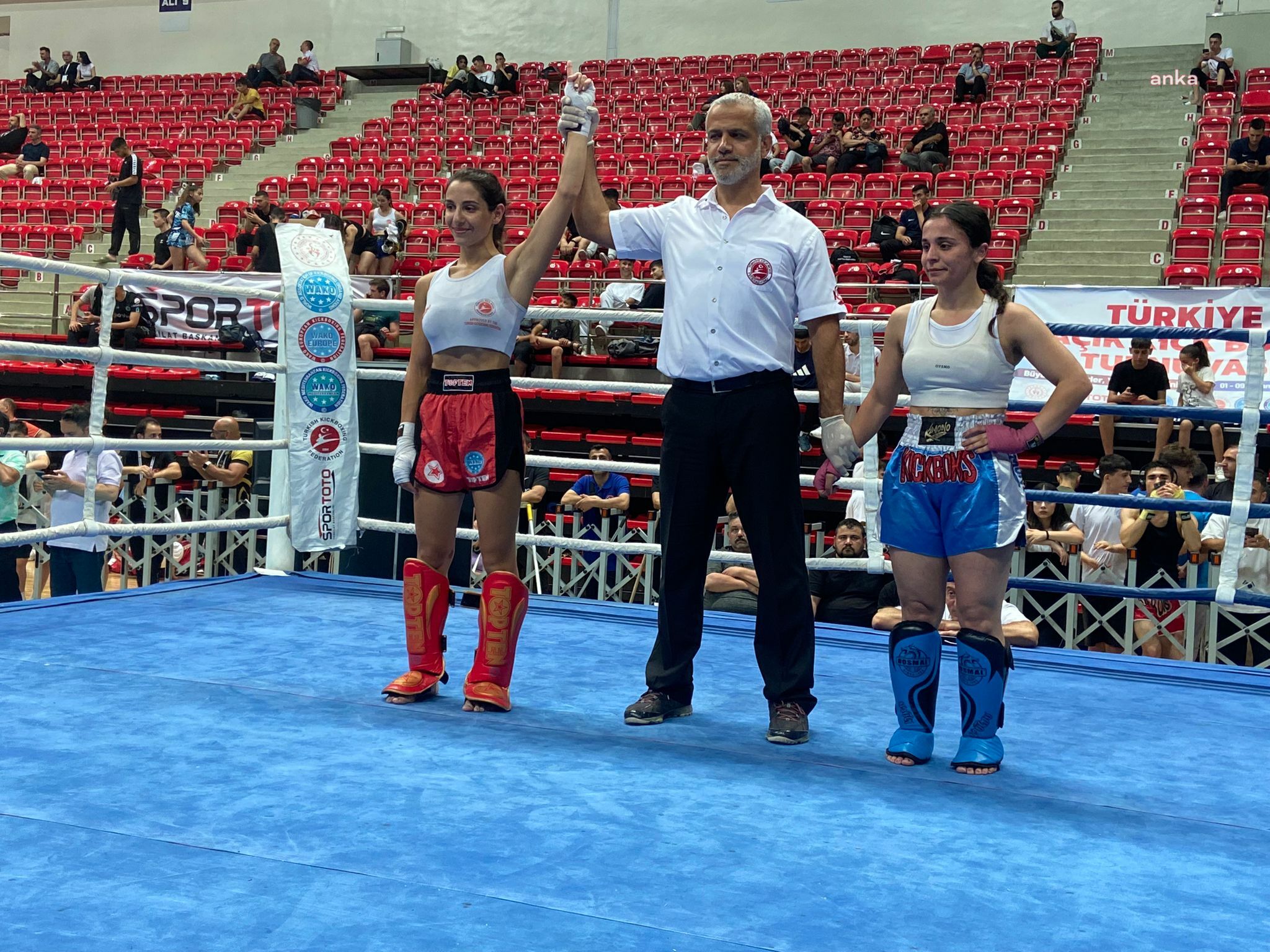 Tuzla Belediyesi sporcuları “Türkiye Açık Kick Boks Turnuvası”ndan 15 madalya ile döndü