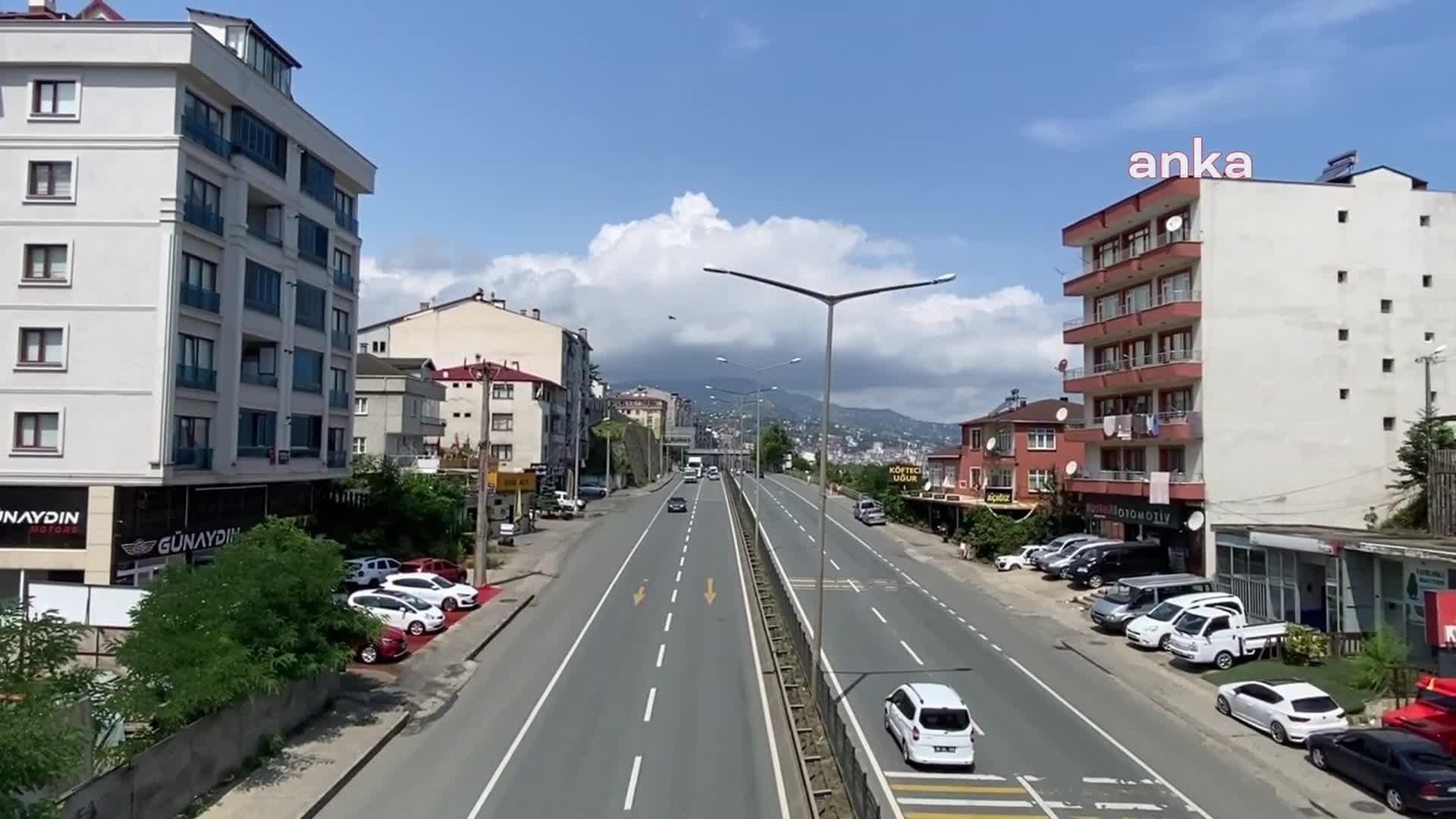 Trabzon'da Yaylacık Mahallesi'nde vatandaşlar söz verilmesine rağmen üç yıldır  mahallelerine doğal gaz bağlanmamasına tepki gösterdi