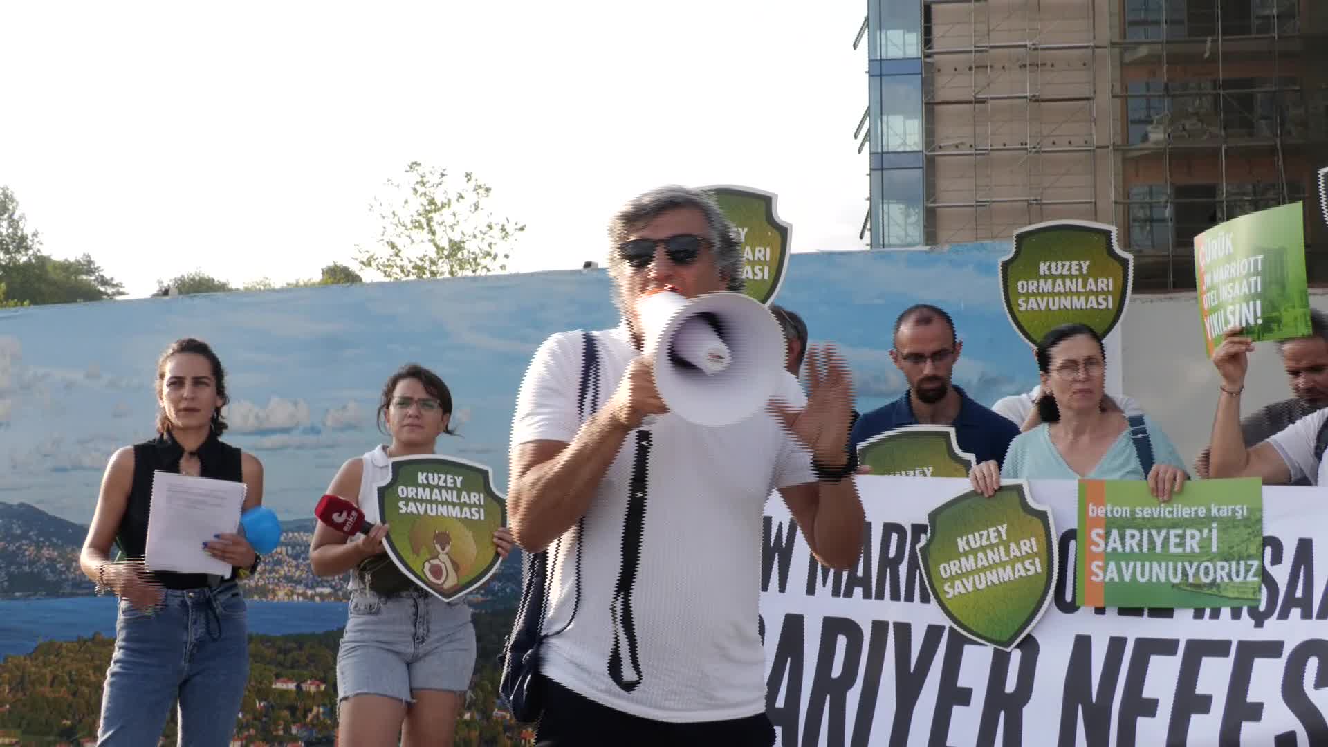 Sarıyer'de 35 yıllık otel inşaatına tepki: Sarıyer'in tabutu yıkılsın