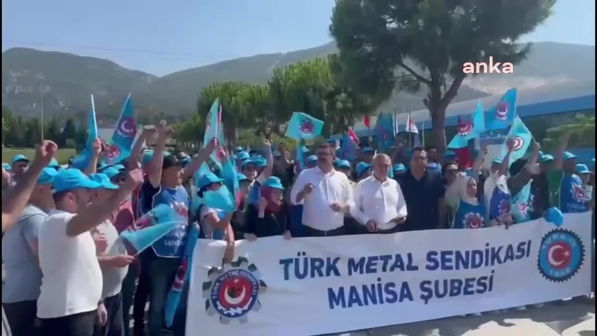 Manisa'da Türk Metal’e üye Bitron işçileri işten çıkarıldı