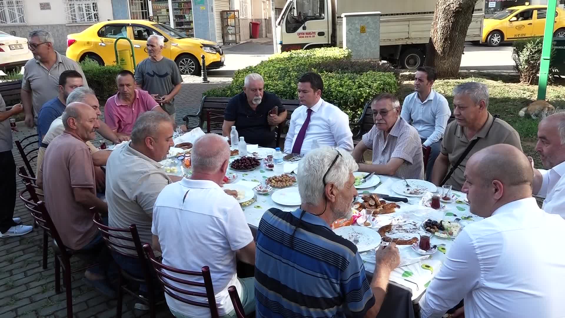 Osmangazi Belediye Başkanı Aydın, mahalle ziyaretlerini sürdürüyor