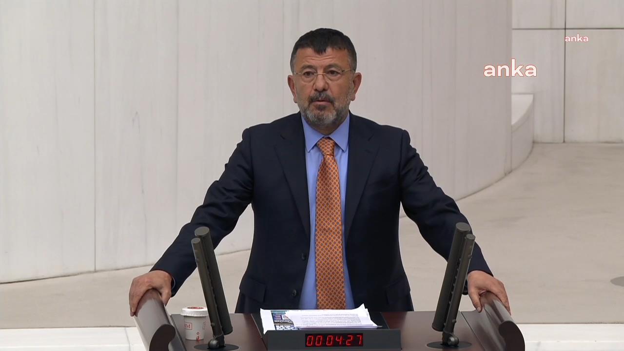 Veli Ağbaba'dan tasarruf eleştirisi: "Damacana suyu yasaklayarak ekonomiyi düzelteceğiz, israfın belini kıracağız inşallah"