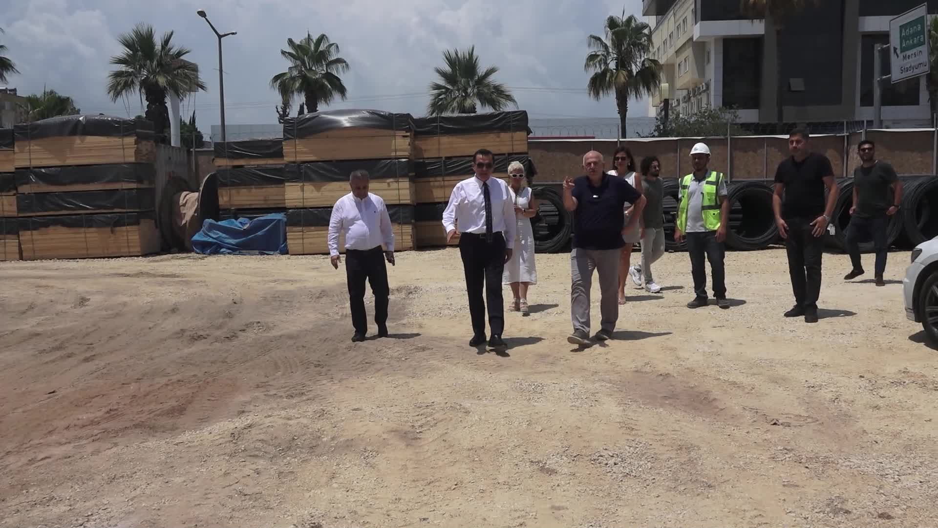 Yenişehir Belediye Başkanı Özyiğit, kent kütüphanesinin inşaat alanını inceledi
