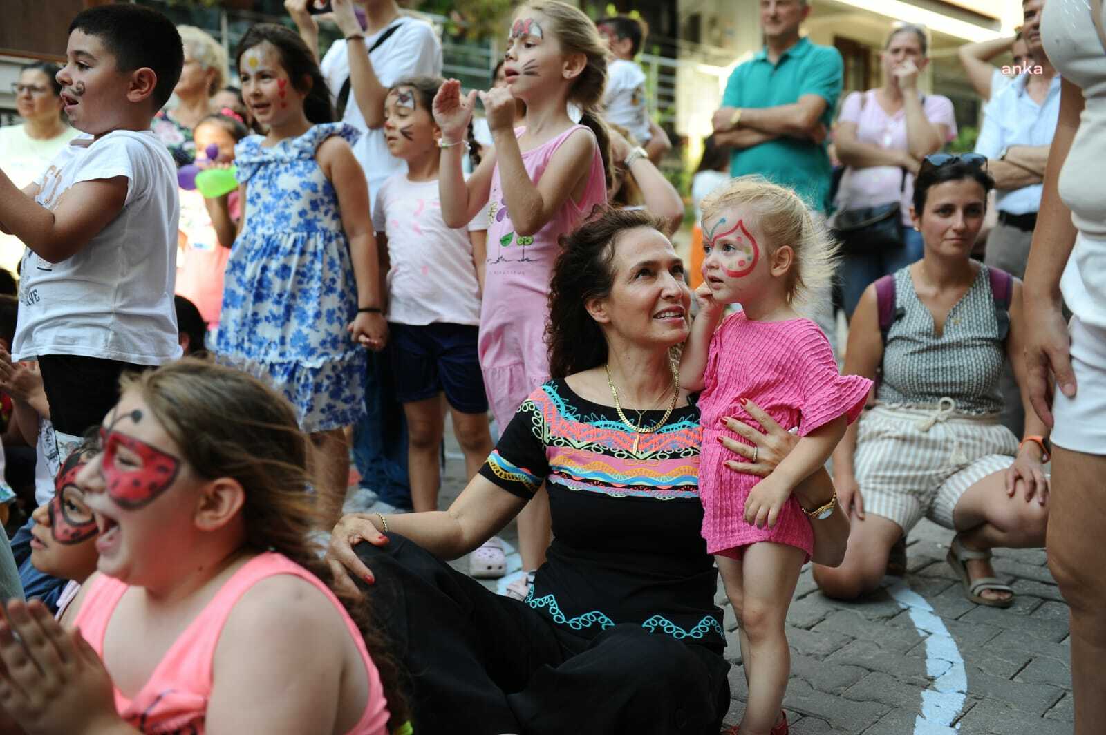 Karşıyaka Belediye Başkanı Ünsal, “Sokak Senin” coşkusuna ortak oldu