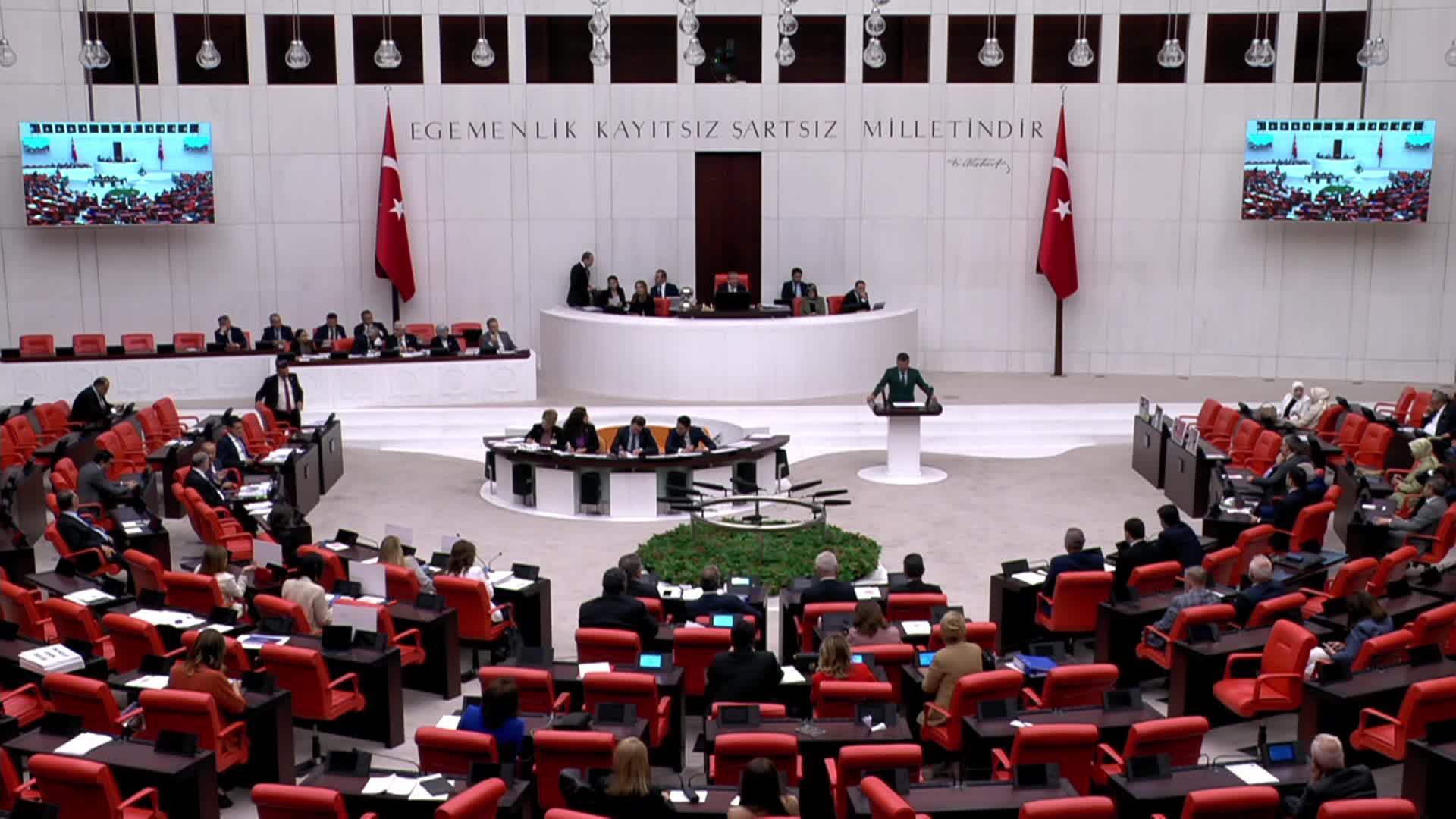 Veli Ağbaba’dan AK Parti’ye:  Atatürk geçen her şeyden nem kapıyorsunuz, korkuyorsunuz Atatürk’ten. Korkmayın Atatürk'ten