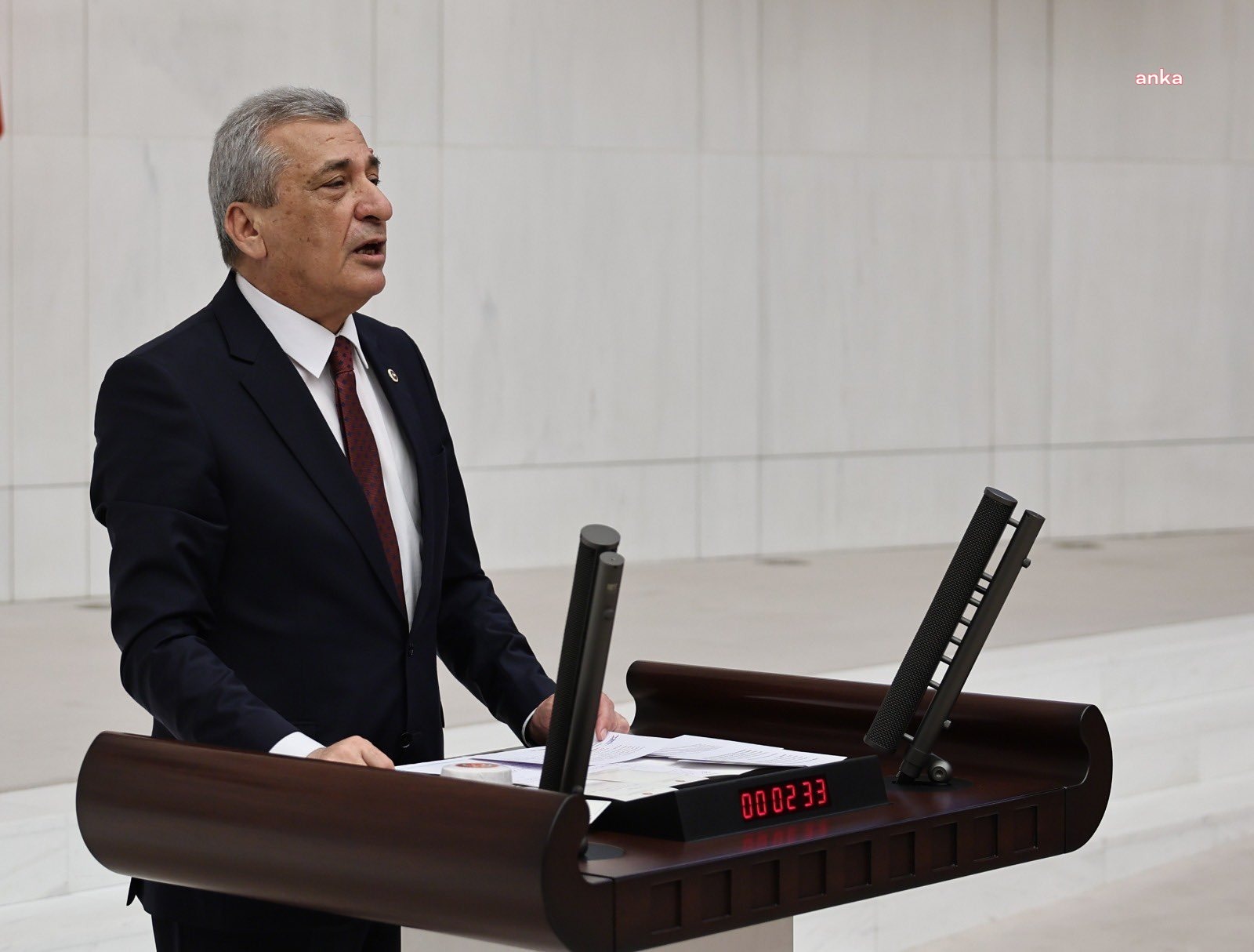 CHP'li Hasan Öztürk, Bakan Osman Aşkın Bak'a: "TFF’nin Türk Milli Takımı ile birlikte misafir olarak götürdüğü 680 kişi kimdir"