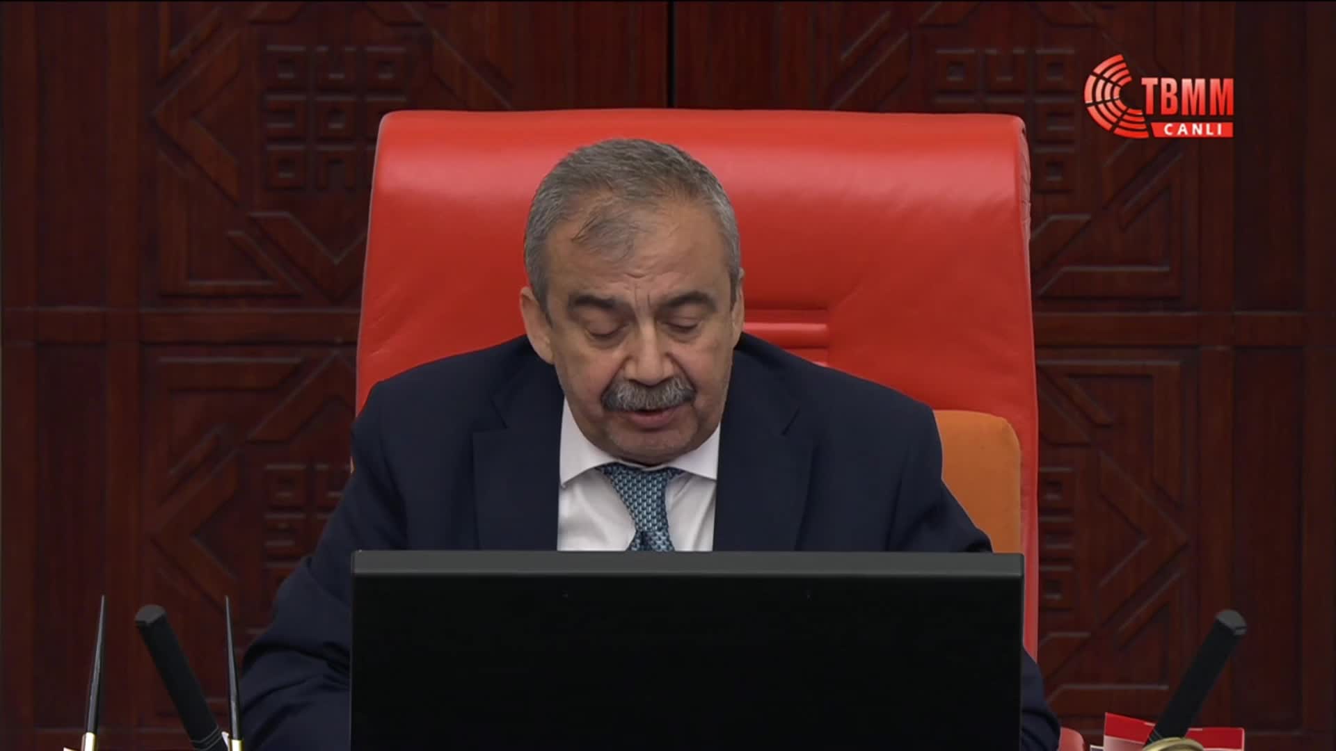 CHP'nin, Madımak ve Başbağlar katliamlarının faillerinin araştırılması önerisi reddedildi