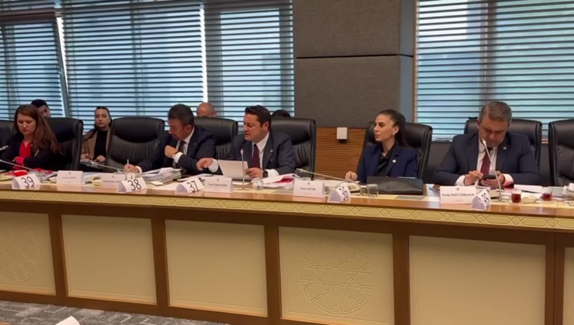 Turan Taşkın Özer’den, Tayfun Kahraman’ın kızı Vera örneği: Soyadı meselesinden mi çocuğun psikolojisi bozulacak, 807 gündür babasını göremeyen çocuğun mu psikolojisi bozulacak”
