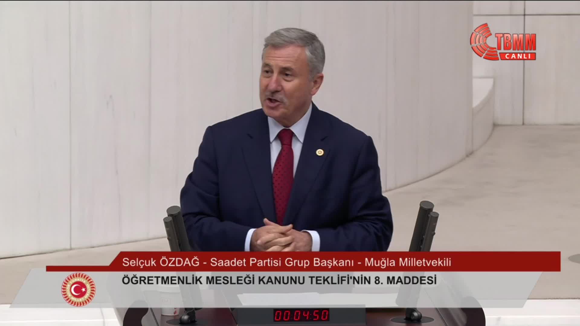 TBMM'de Öğretmenlik Mesleği Kanunu Teklifi görüşülüyor... Selçuk Özdağ: "'Getirilen kanuna, bakıyoruz, 'mülakat gibi mülakat' yapıyorsunuz"