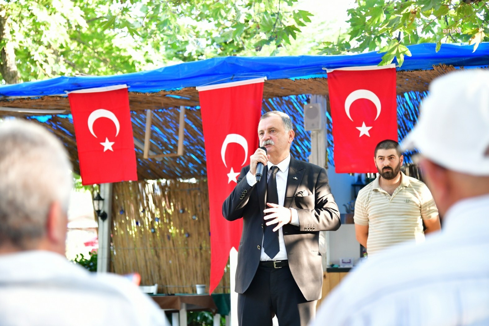 Yunusemre Belediye Başkanı Balaban, 75. Yıl Mahallesi sakinleriyle bir araya geldi