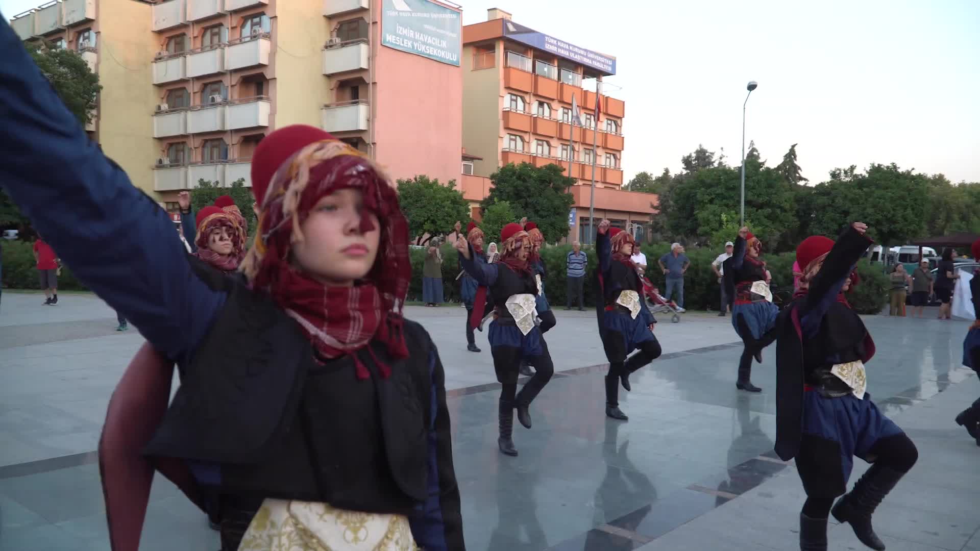 Uluslararası Türkiye Tiyatro Buluşması kapılarını açtı: Ödüller sahiplerini buldu