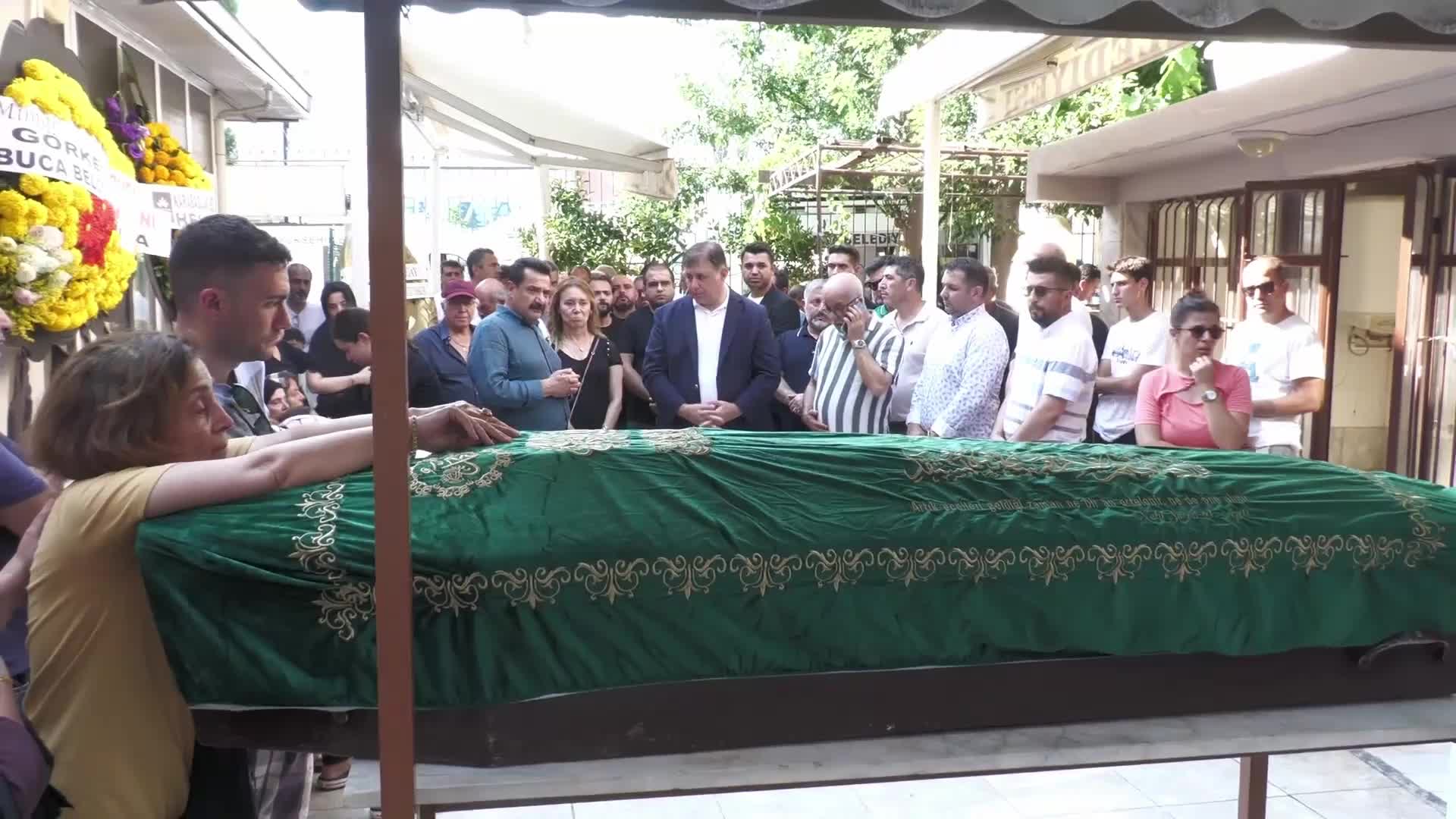 İzmir'de elektrik akımına kapılarak hayatını kaybeden İnanç Öktemay, son yolculuğuna uğurlandı