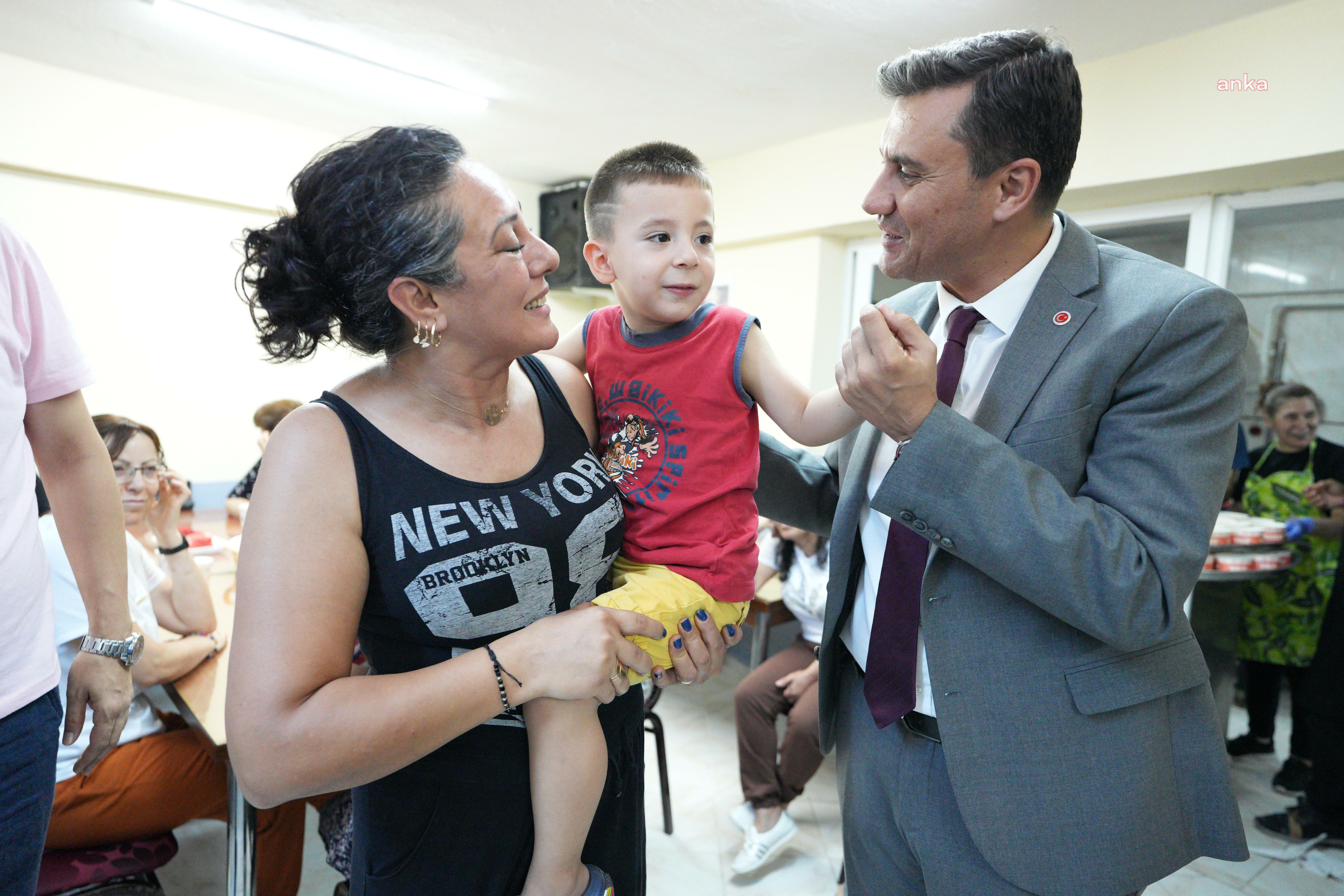 Manisa Büyükşehir Belediye Başkanı Zeyrek, Manisa Cemevi’nde yurttaşlarla oruç açtı