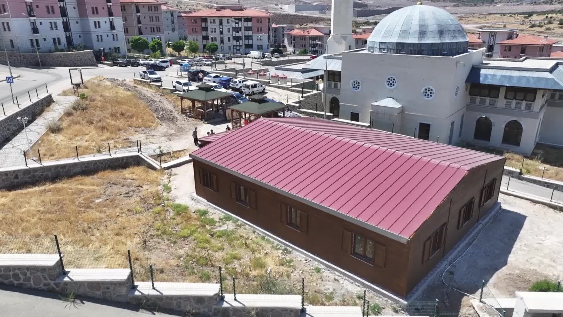 Manisa Büyükşehir'in Akgedik'teki  Kreş ve Çocuk Gündüz Bakımevi projesinde sona gelindi