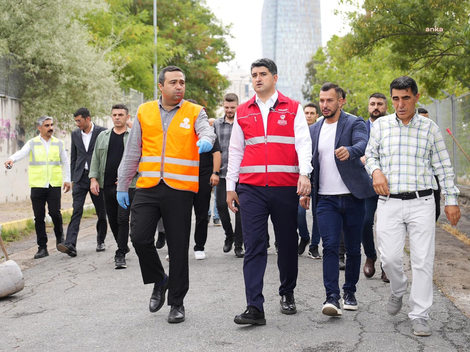 Ataşehir’de temizlik ve bakım çalışmalarının yeni durağı Barbaros Mahallesi oldu