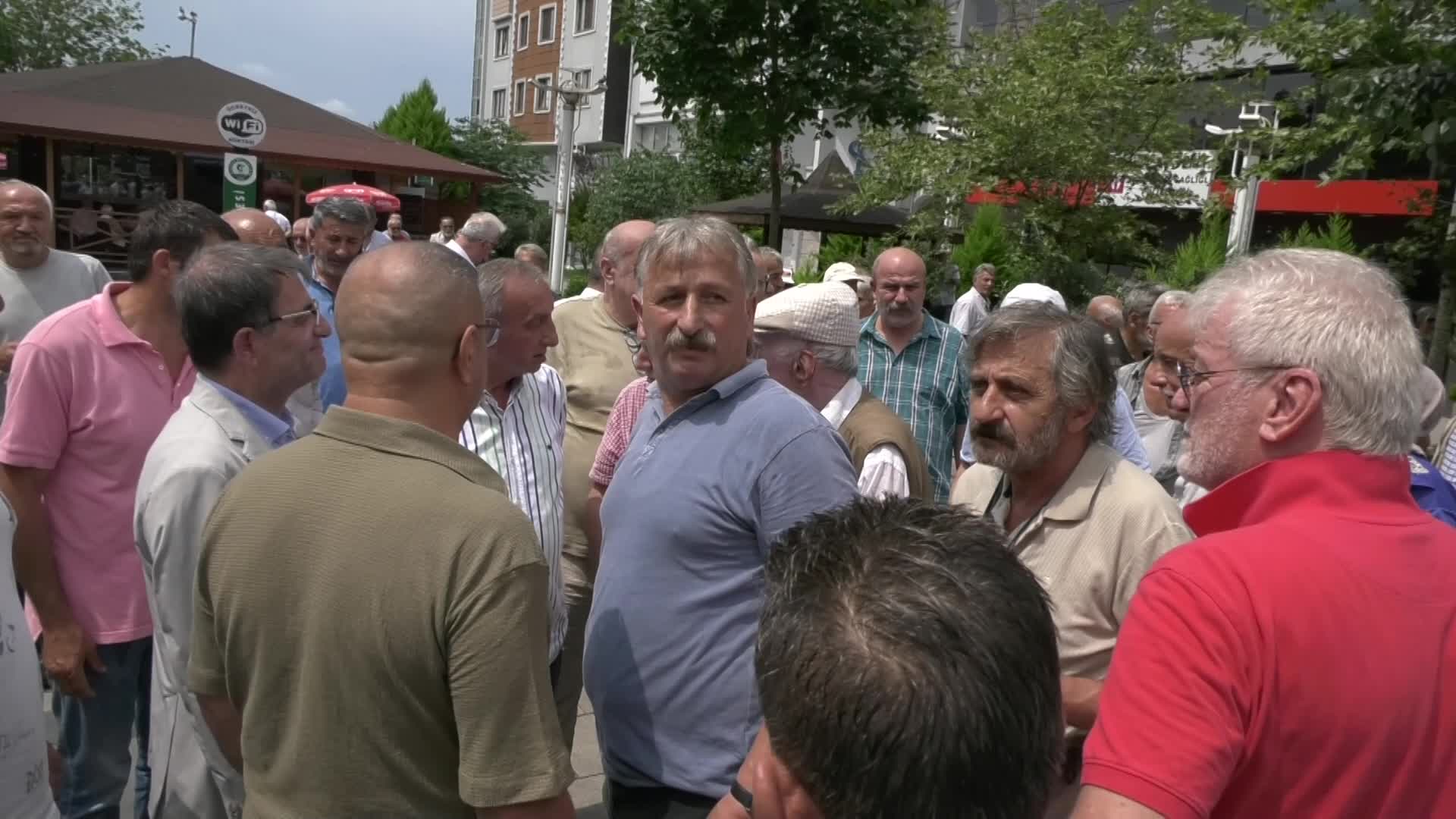 CHP, Rize Çayeli’de ÇAYKUR'UN kota ve kontenjan uygulamalarını protesto etti