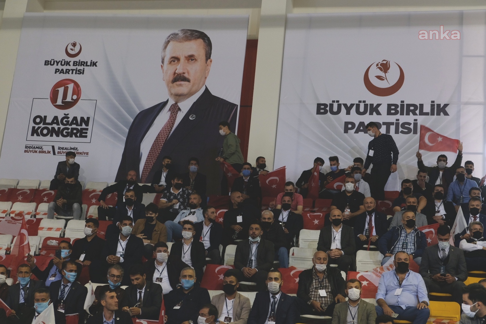 BBP 11. OLAĞAN KONGRESİ GERGİN BAŞLADI, POLİS MÜDAHALE ETTİ