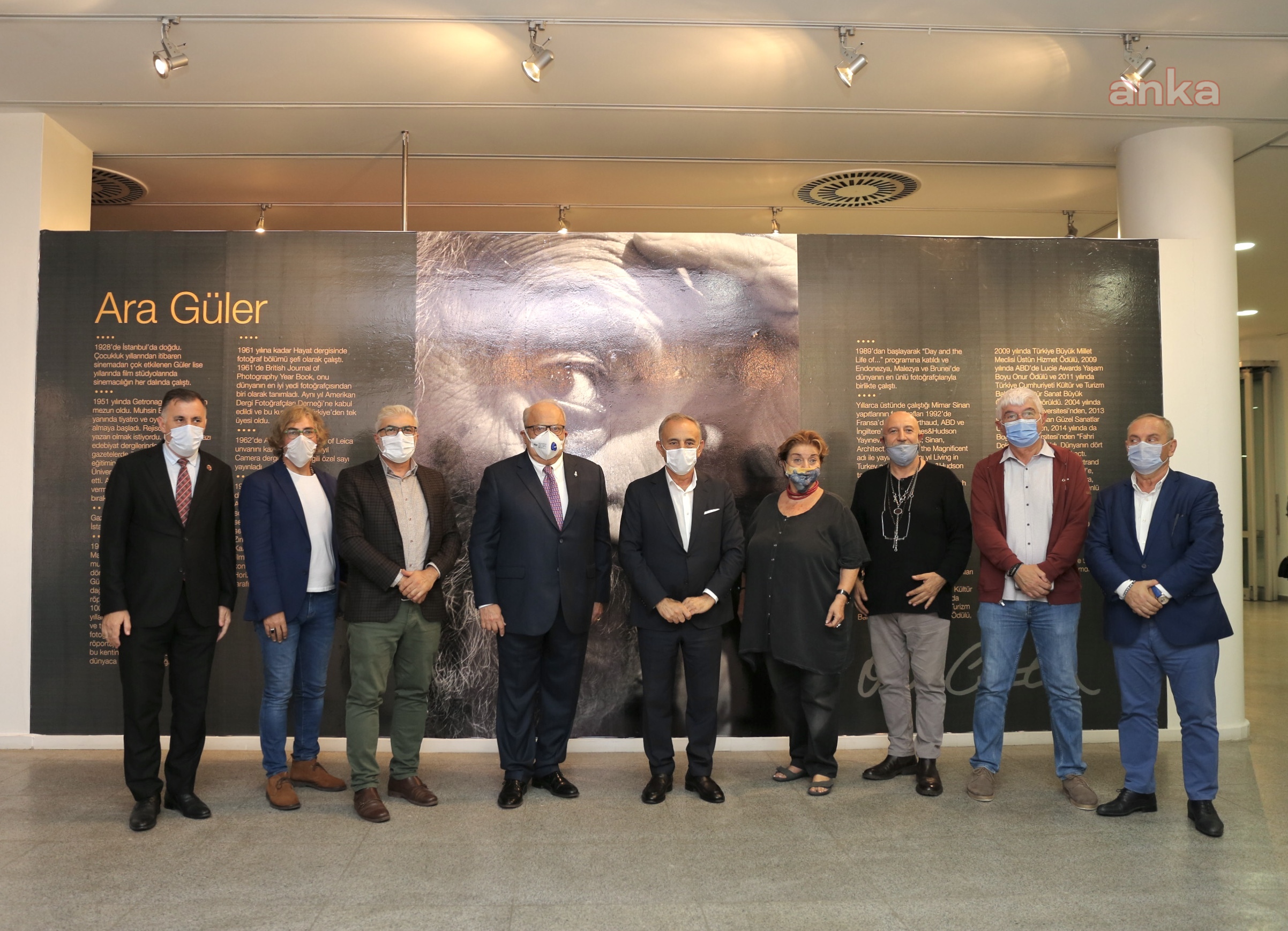 ARA GÜLER’İN YER ALDIĞI HİÇ BİLİNMEYEN FOTOĞRAF KARELERİ KÜÇÜKÇEKMECE’DE SANATSEVERLERLE BULUŞTU