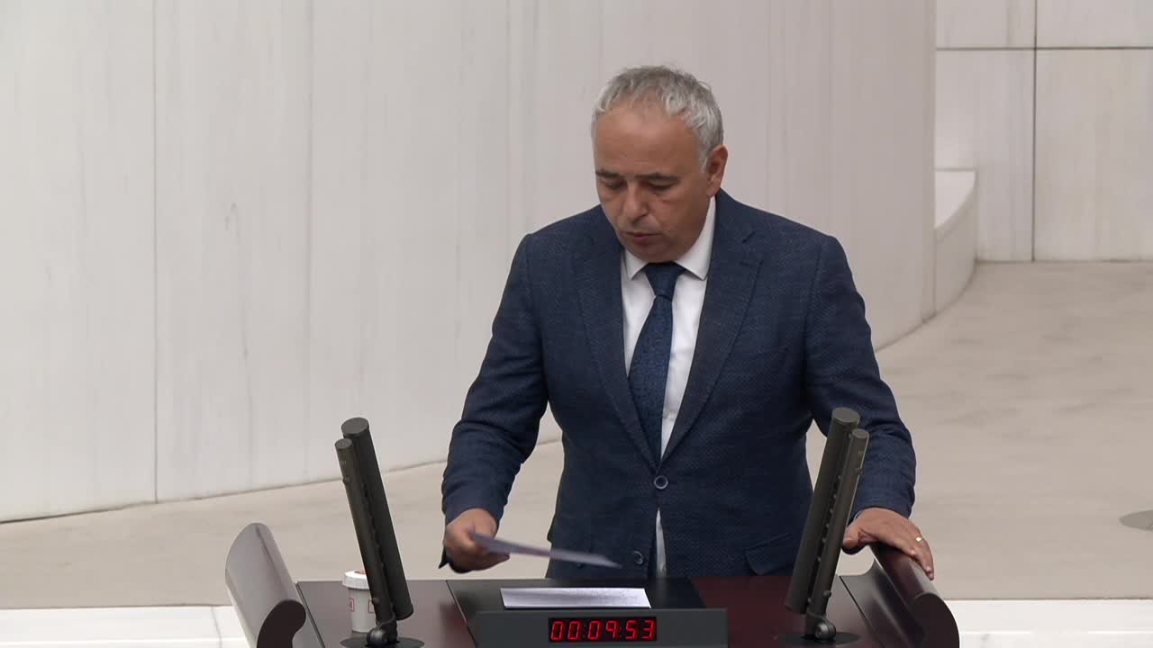 CHP’li Bakırlıoğlu: “Bir ülkede bir yılda 585 milyar liralık pazarlık usulü kamu ihalesi yapılıyorsa; o memleketin emeklisi, emekçisi, çiftçisi, esnafı açlığa mahkumdur.”