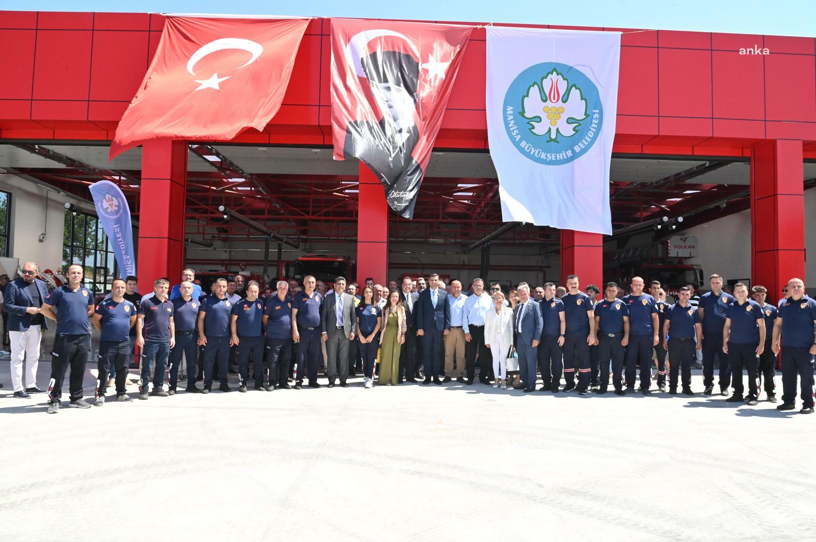 Manisa Büyükşehir, Akhisar'da itfaiye amirliği binasının açılışını yaptı