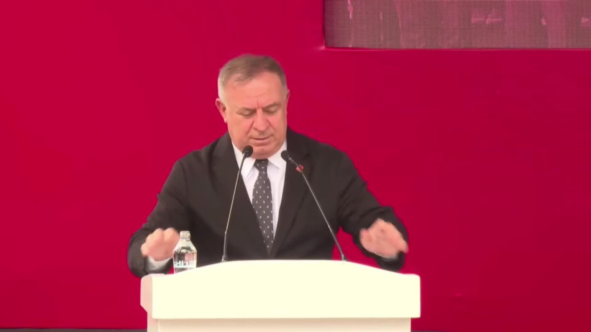 Mansur Yavaş, Eğitim Maratonu'nda konuştu: "Çocuklara kahvaltı yardımı yapmak istiyoruz ama Milli Eğitim'in bazı kaymakamlarının izin vermemesi nedeniyle bunlar engellendi"
