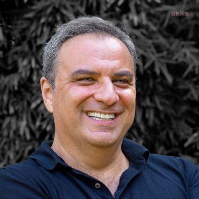 GÜRKAN HACIR COVID-19  TESTİNİN POZİTİF ÇIKTIĞINI DUYURDU