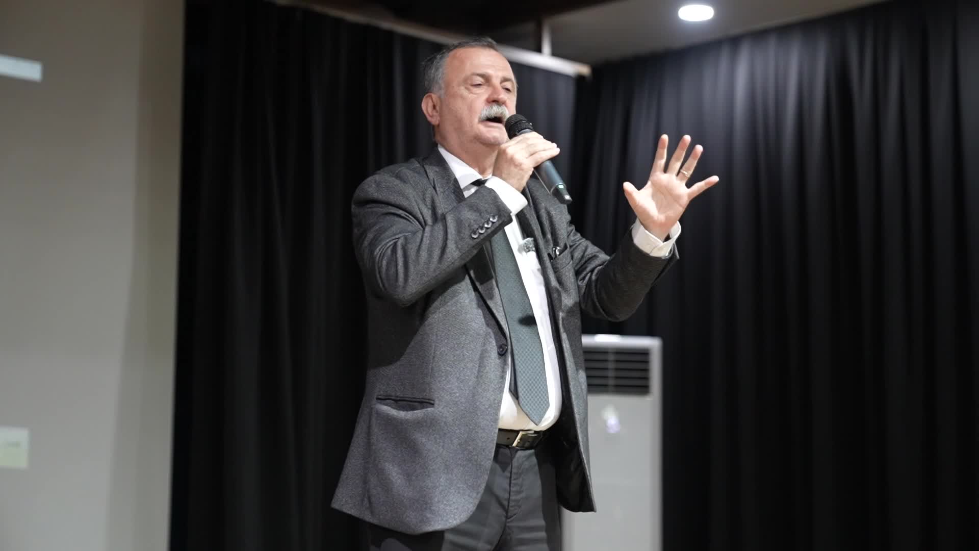 Yunusemre Belediye Başkanı Balaban: “Kentsel dönüşüm konusunda Laleli ve Mesir Mahallesi’nde yaşayanların hakkını savunacağız”