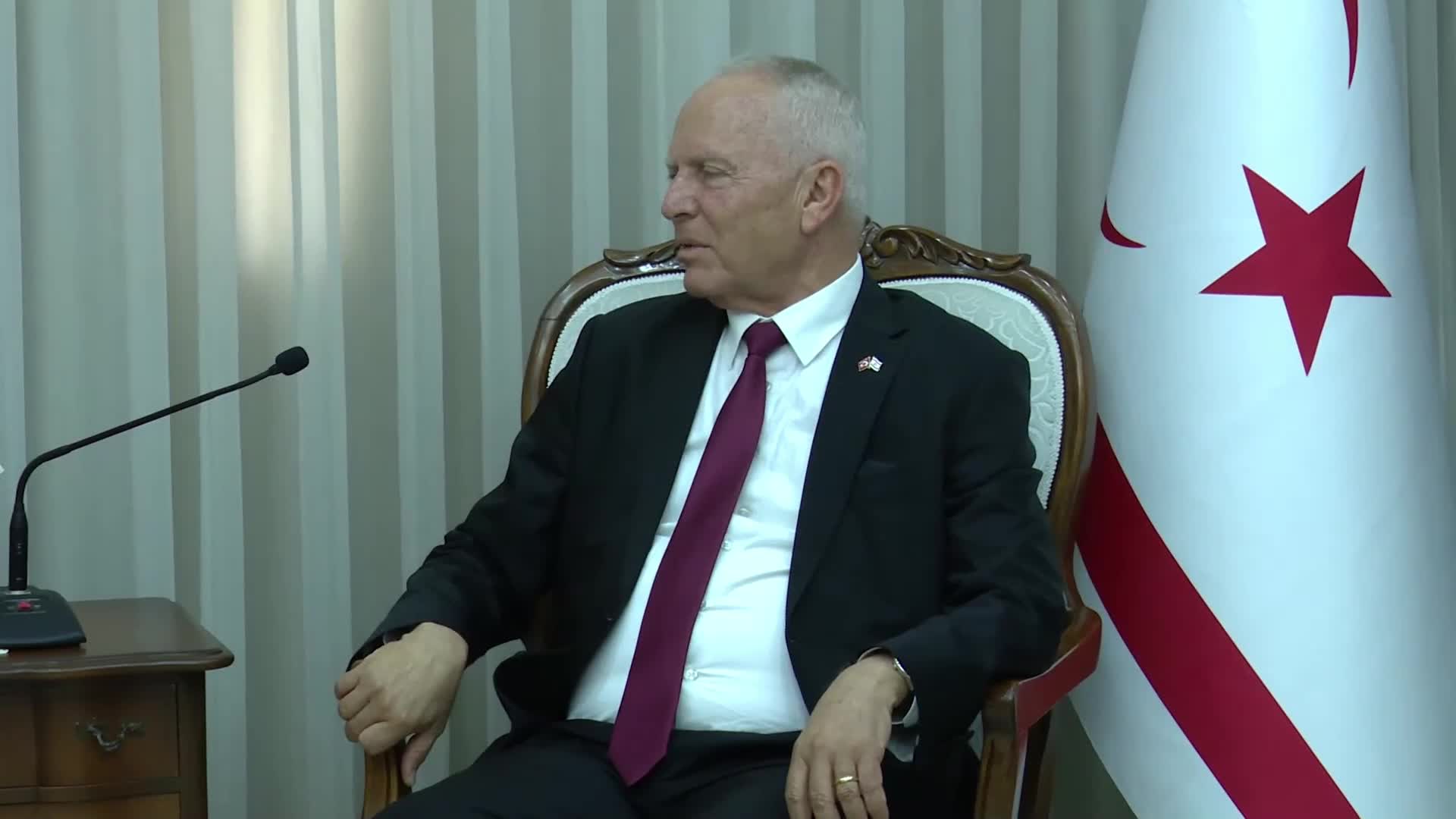 Özgür Özel, KKTC'de Cumhuriyet Meclisi Başkanı Töre'yi ziyaret etti... "Kıbrıs'ı kardeş vatan olarak görüyoruz"