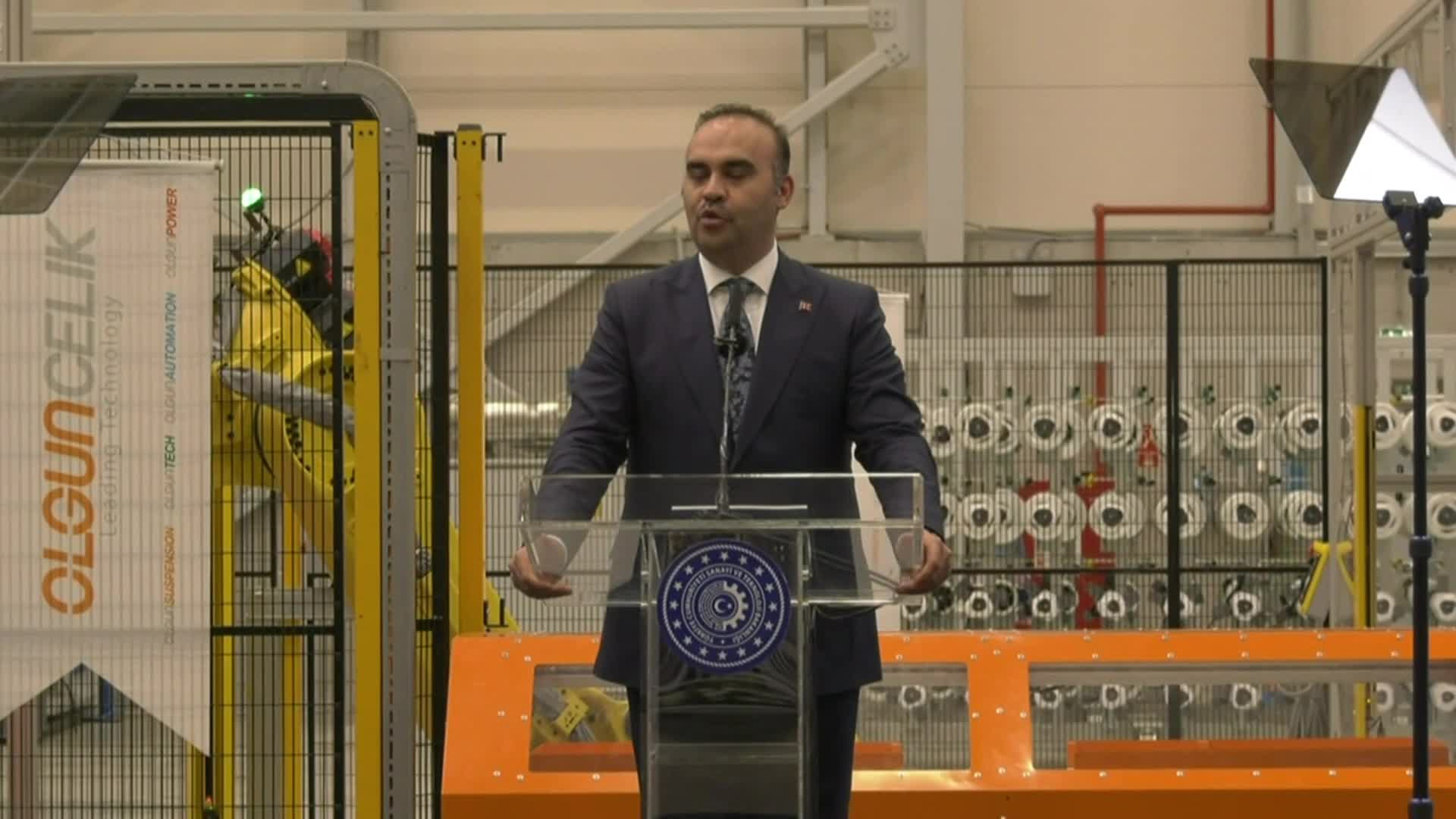 Bakan Kacır: "BYD oluşturacağı değer zinciriyle 25 bine yakın vatandaşımıza istihdam sağlayacak"