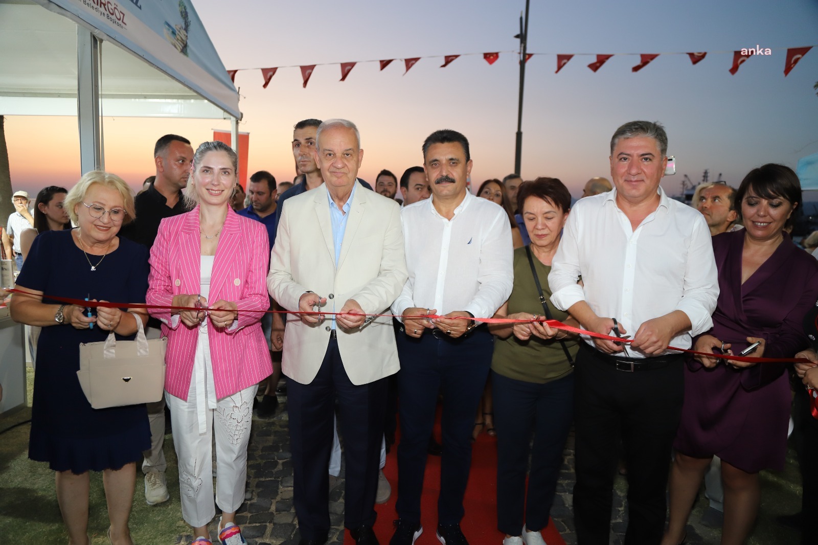 3'üncü Dikili Kitap Günleri başladı, onur konuğu İlker Başbuğ oldu