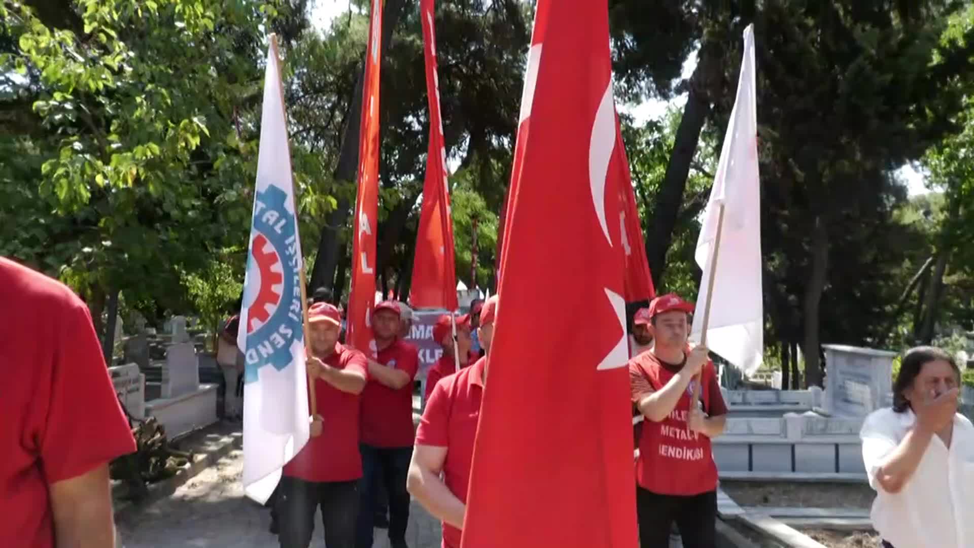DİSK’in kurucu başkanı Kemal Türkler, katledilişinin 44’üncü yılında mezarı başında anıldı