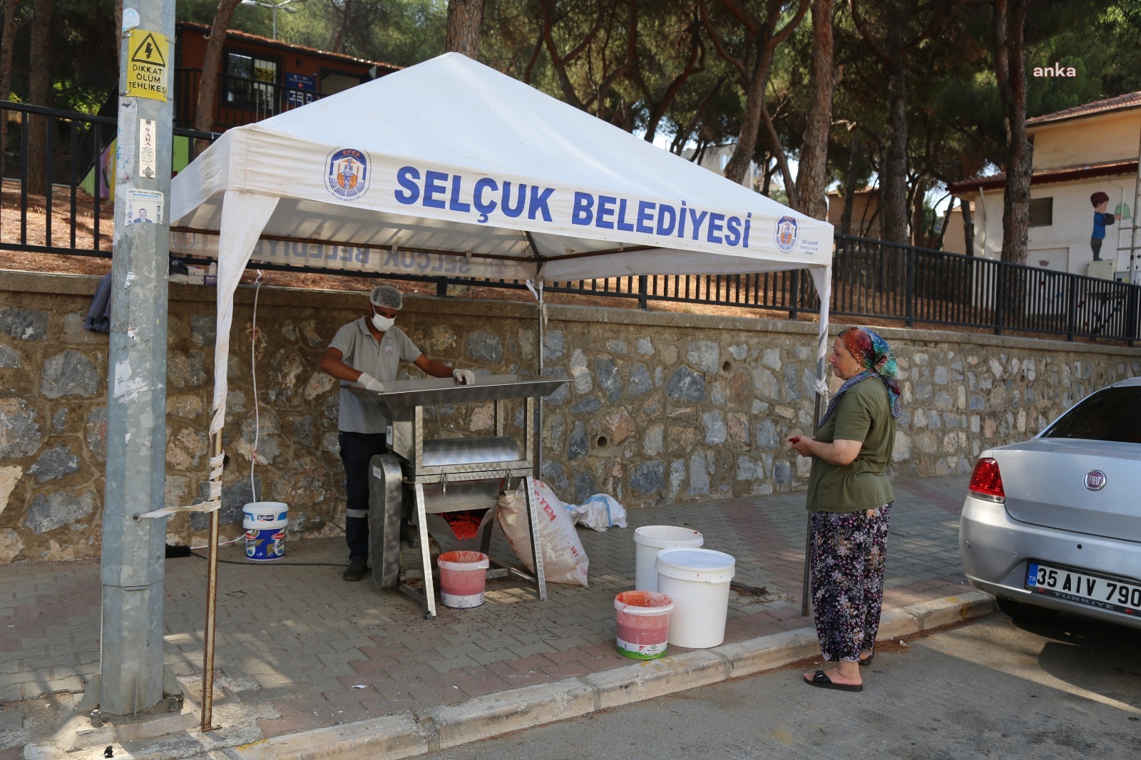Makine mahalle mahalle dolaşacak: Selçuk’ta ‘salça’ zamanı