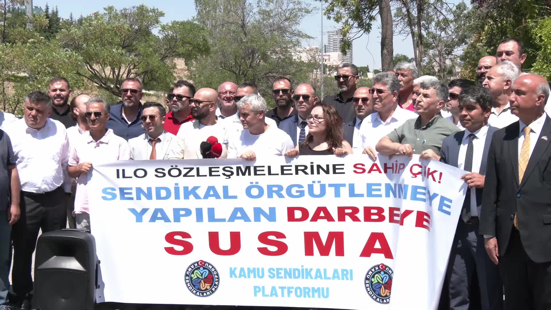 Kamu Sendikaları Platformu'ndan "yüzde 1 barajı" düzenlemesine protesto