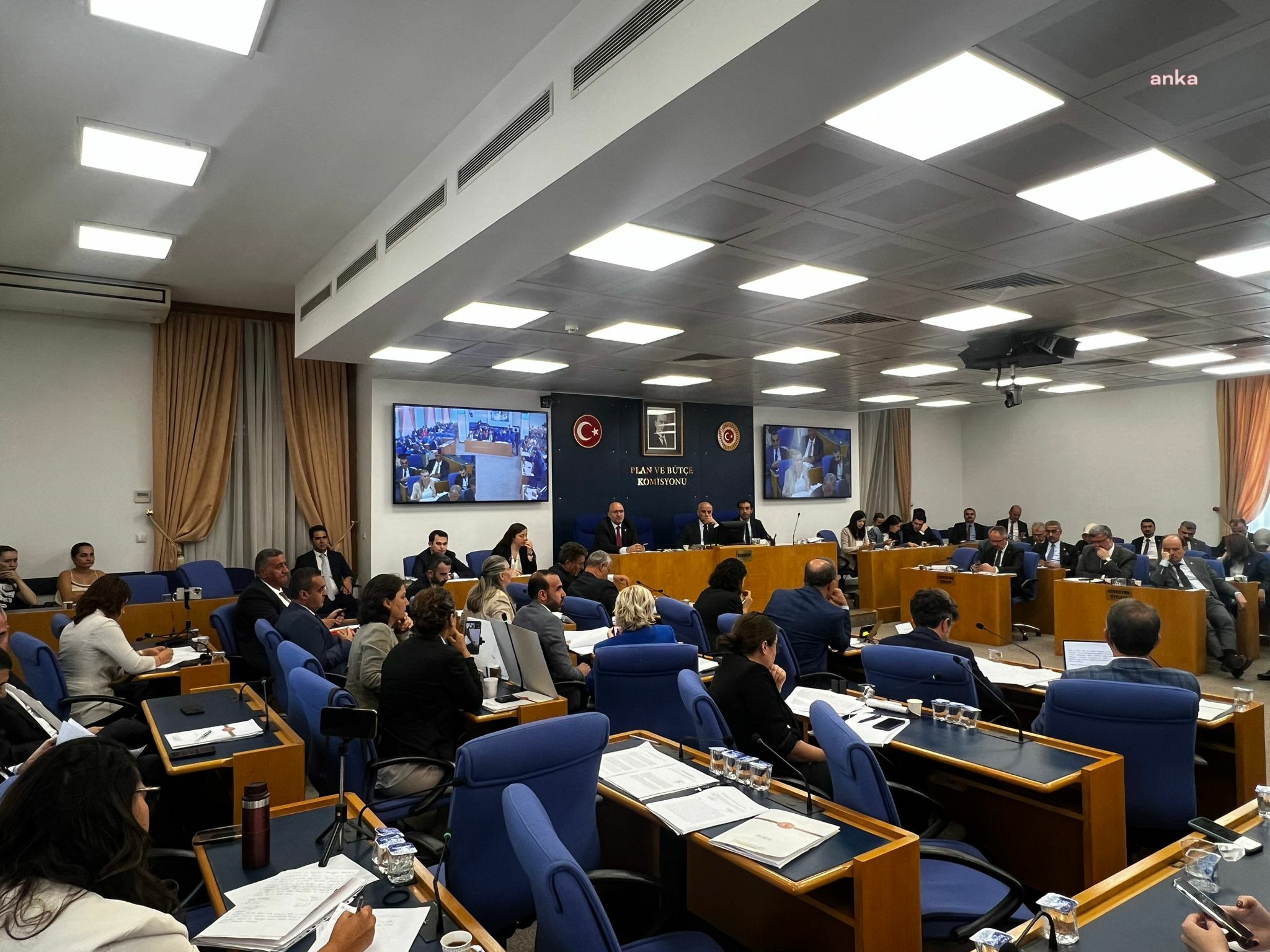 Sokak hayvanlarına ilişkin kanun teklifinin görüşmelerinde milletvekillerinin konuşmalarına süre ve sayı sınırlaması