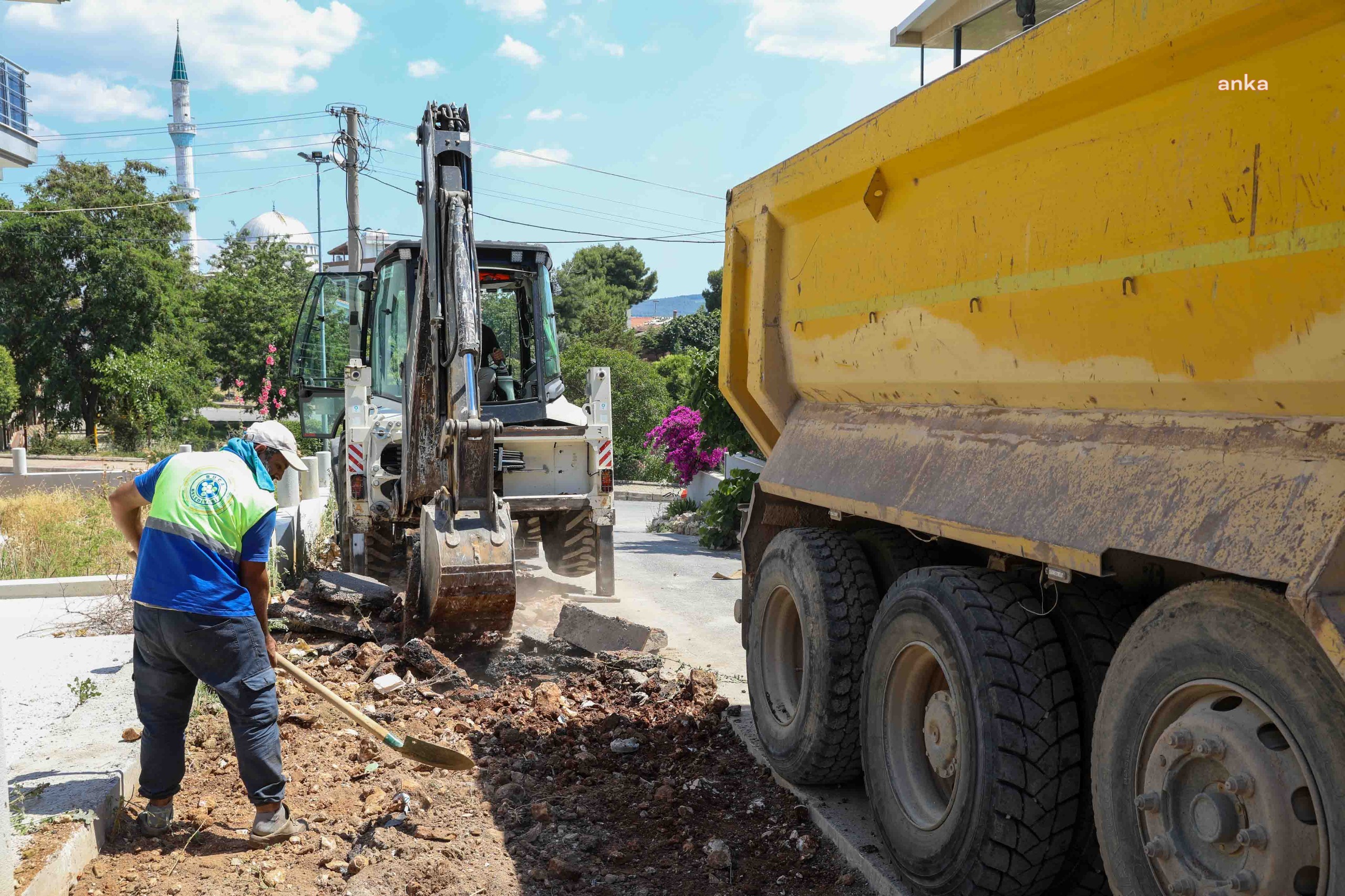 Buca’da aşırı sıcaklar mesai saatlerinin değişmesine neden oldu