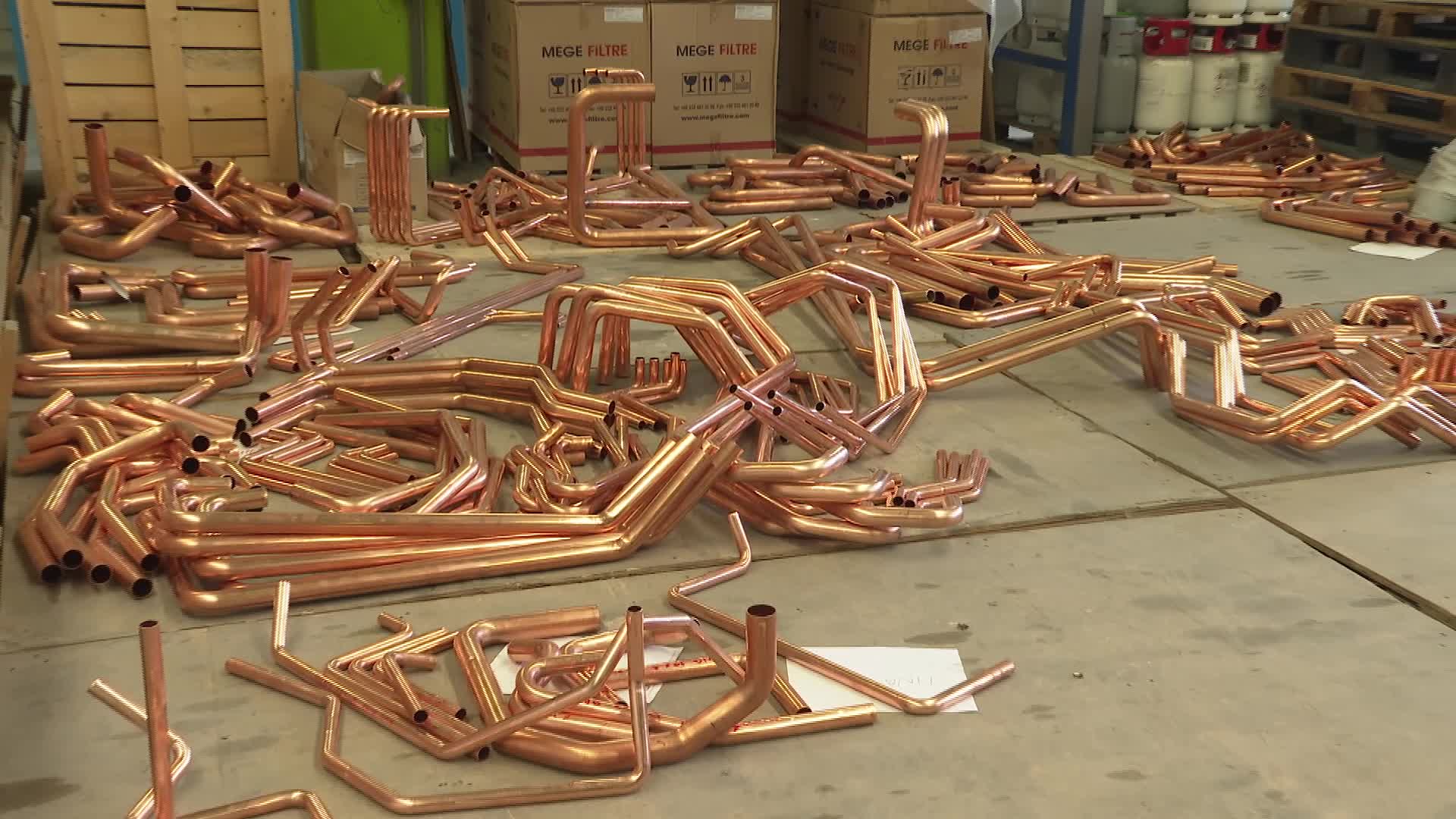 İzmir Büyükşehir Belediyesi Meslek Fabrikası’ndan mezun olan kadın kaynakçılar işbaşı yaptı