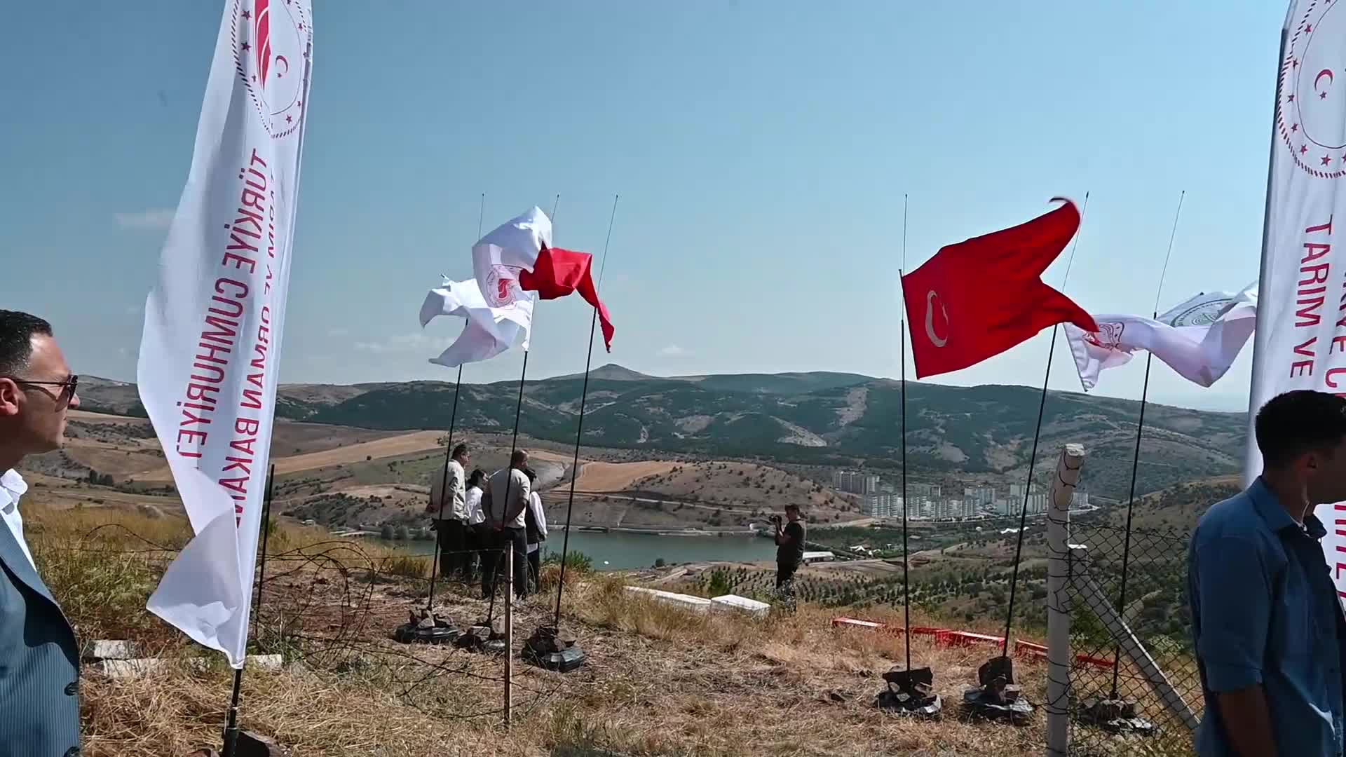 Yozgat’ta yetiştirilen ve ekolojik sistemin korunmasına katkı sağlayan keklikler doğaya bırakıldı