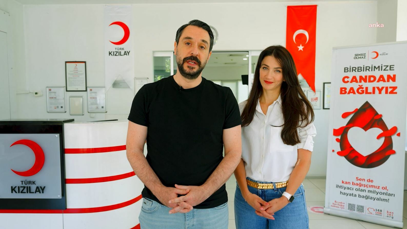 Ünlü oyuncular “Birbirimize Candan Bağlıyız” dedi Kızılay'a kan bağışı çağrısı yaptı