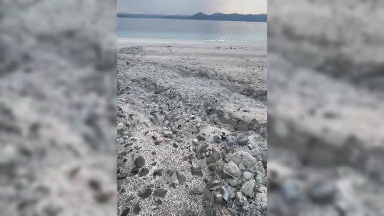 Salda Gölü'nde kepçe izlerine Valilik'ten para cezası
