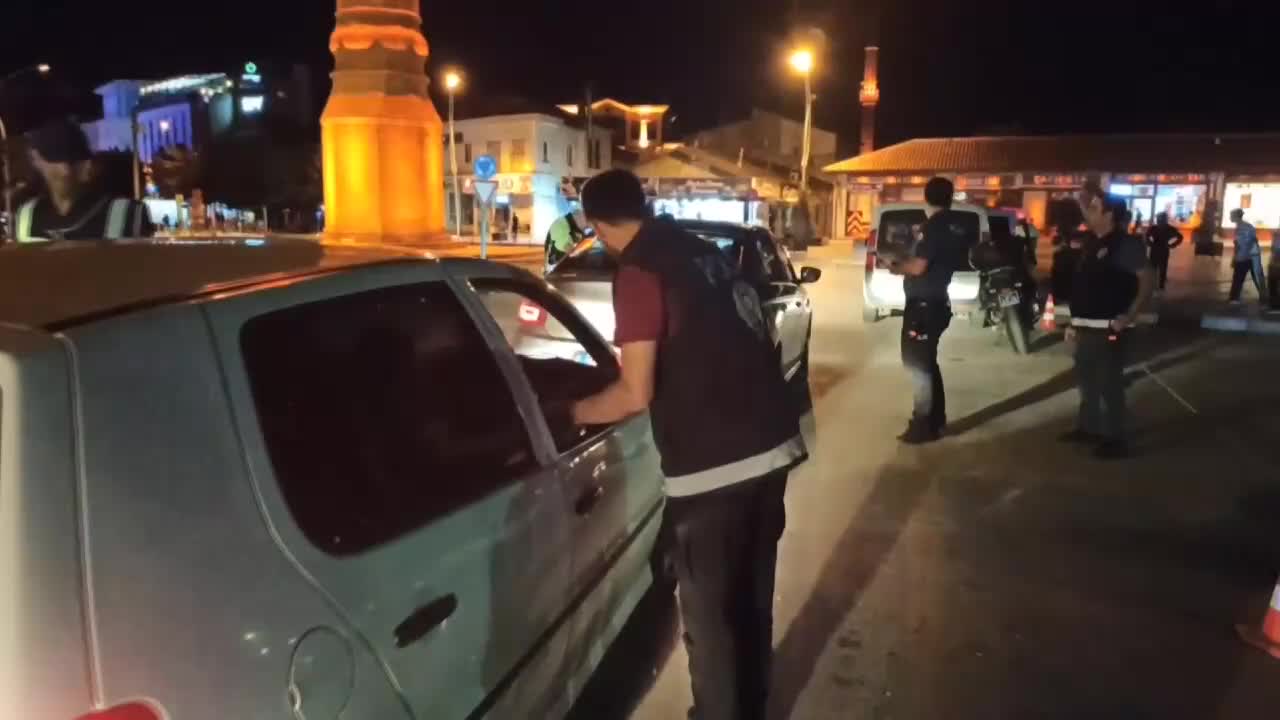 Çorum İl Emniyet Müdürlüğü tarafından 'Yaz Uygulaması' kapsamında denetimler devam ediyor