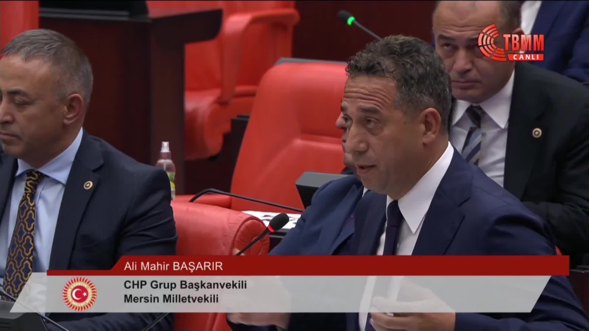 AK Parti Grup Başkanvekili Yenişehirlioğlu "sahipsiz köpekler" sözünden dolayı özür diledi