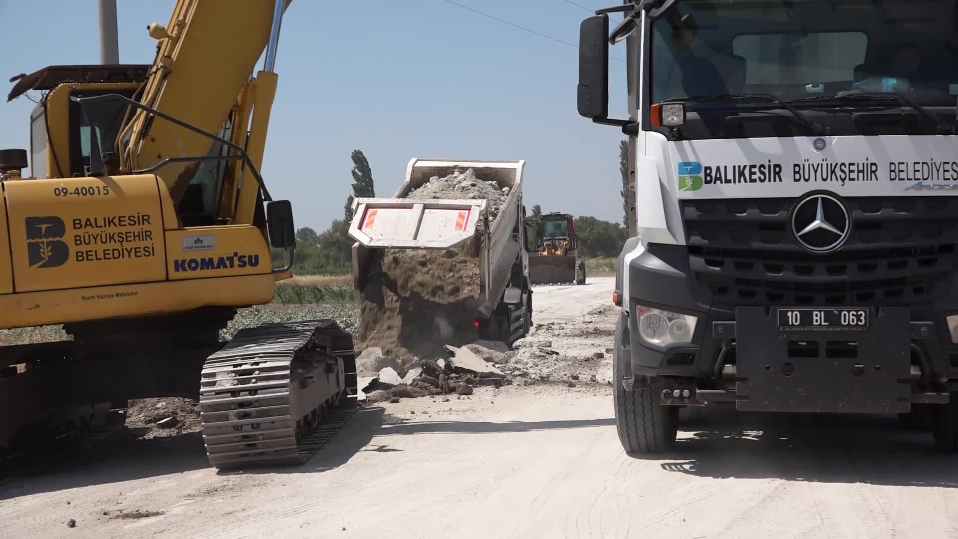 Balıkesir Büyükşehir Belediye Başkanı Akın: Hedefimiz, 5 yıl içinde Balıkesir’de bozuk yol bırakmamak