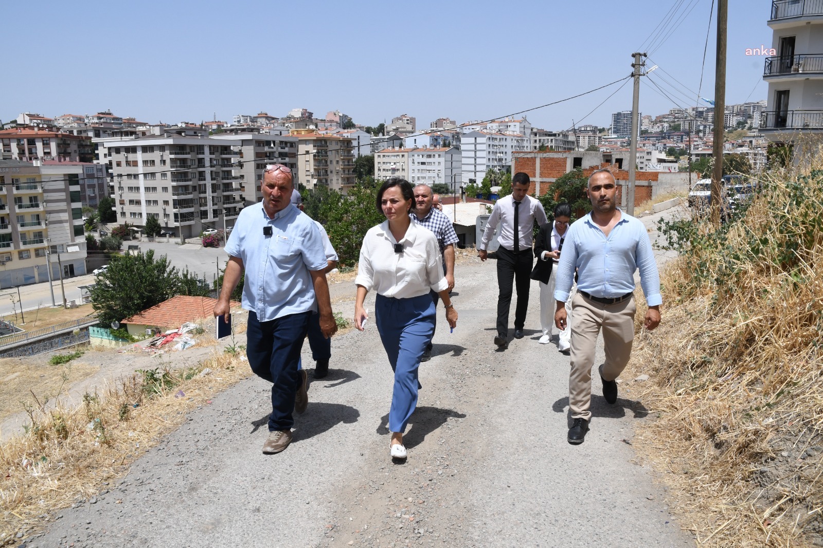 Karabağlar Belediye Başkanı Kınay, 100 günde 58 mahalleyi dolaştı