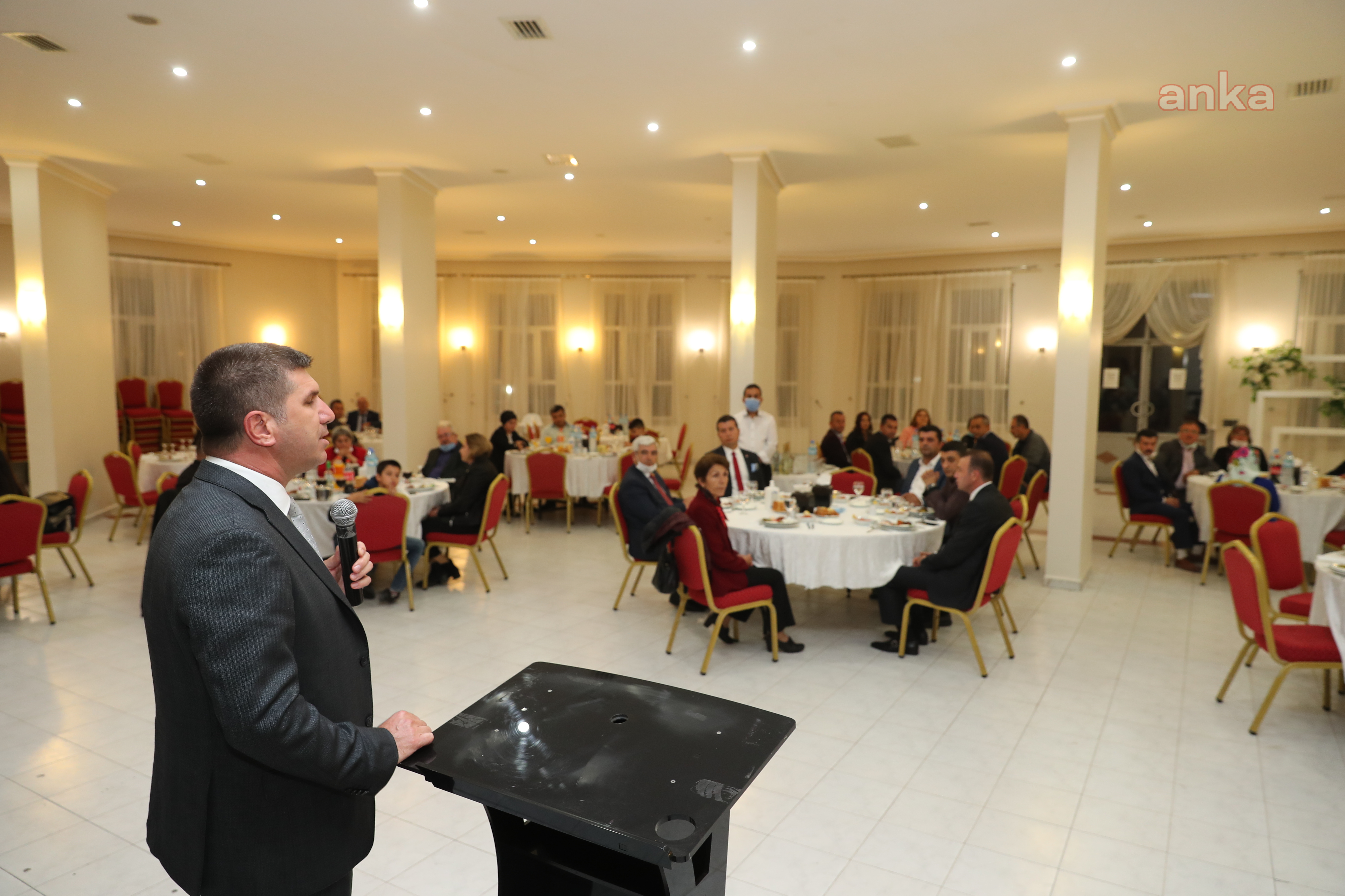 BURDUR BELEDİYE BAŞKANI ERCENGİZ'DEN MUHTARLARA YEMEKLİ KUTLAMA