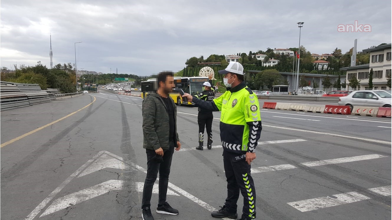 İSTANBUL’DA TRAFİK POLİSLERİ UYUŞTURUCU DENETİMİNE DE BAŞLADI