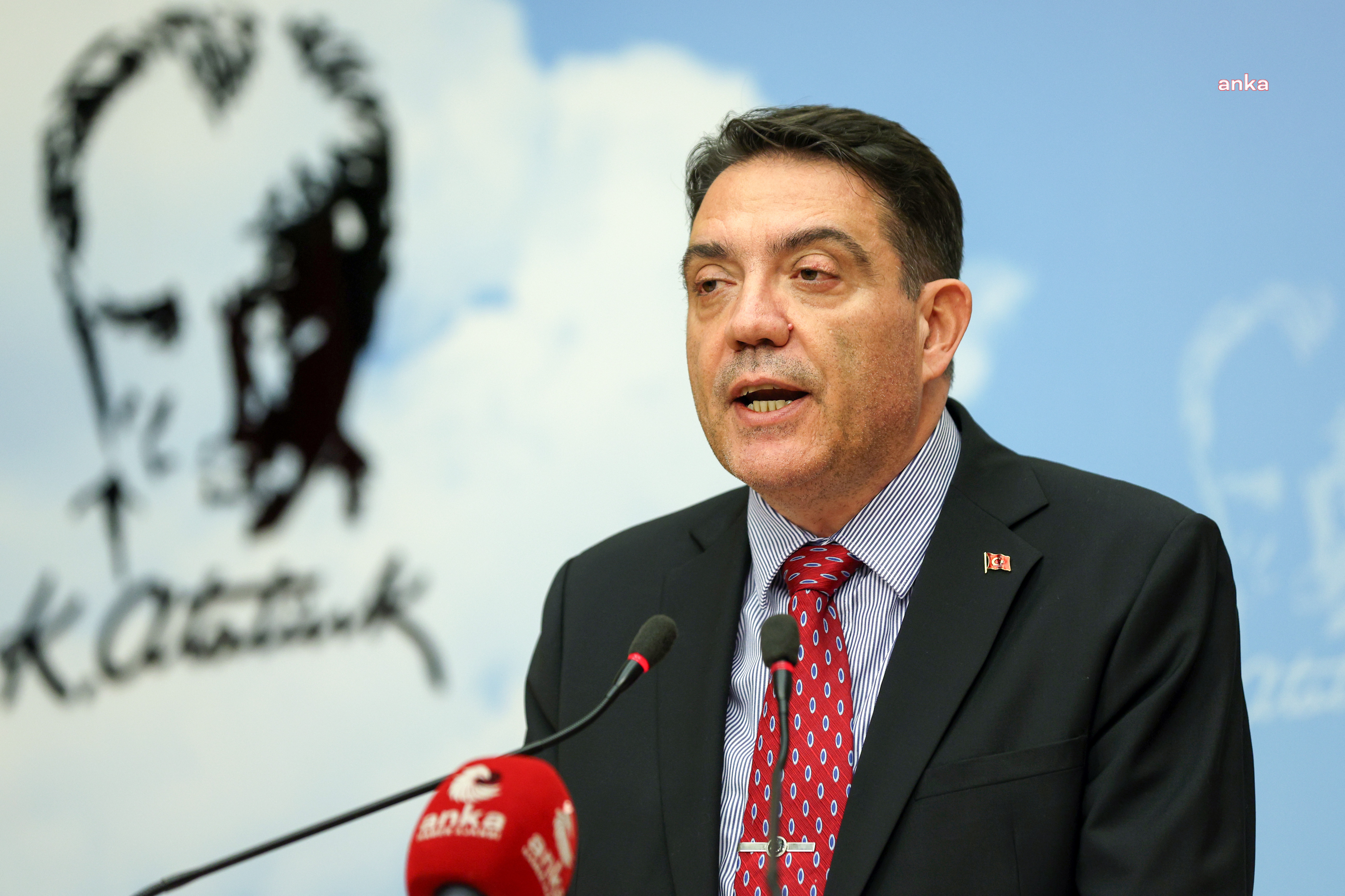CHP Genel Başkan Yardımcısı Yankı Bağcıoğlu, YAŞ kararlarını değerlendirdi:  Alınan kararlarda siyasi saikler ön planda tutuluyor