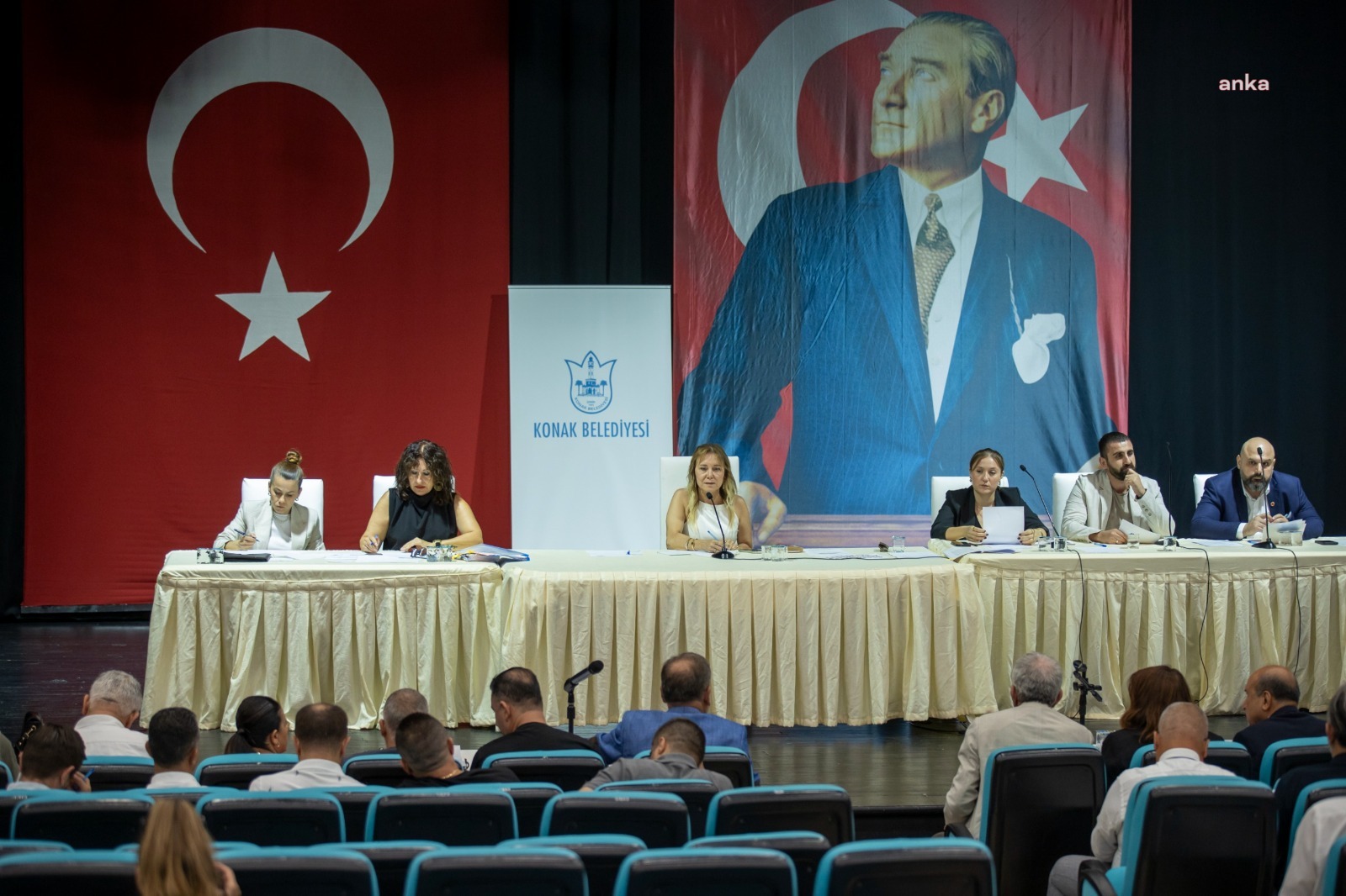 Konak Belediye Başkanı Mutlu: Doğrudan katılım modelini hayata geçirdik
