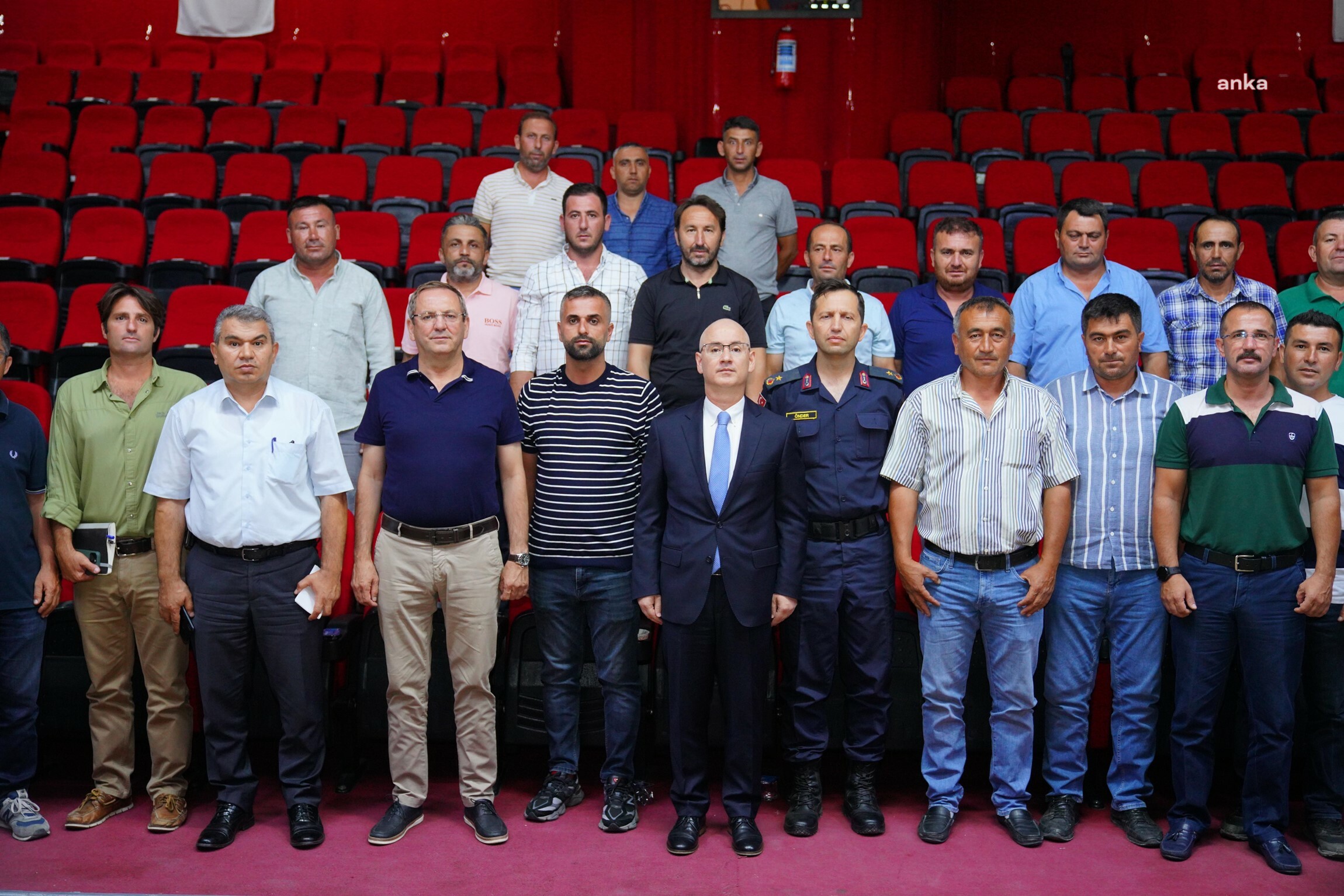 Ayvalık Belediye Başkanı Ergin, mahalle muhtarları ve çiftçilerle bir araya geldi